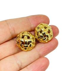 Orecchini a clip firmati GIVENCHY Paris New York, placcati in oro, con motivo a onde intrecciate