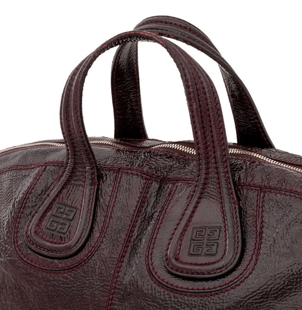Givenchy Nightingale-Umhängetasche aus Lackleder im Zustand „Gut“ im Angebot in Astoria, NY