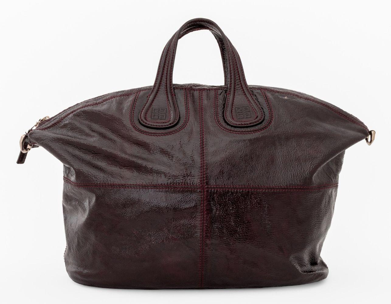 Givenchy Nightingale-Umhängetasche aus Lackleder im Angebot 1