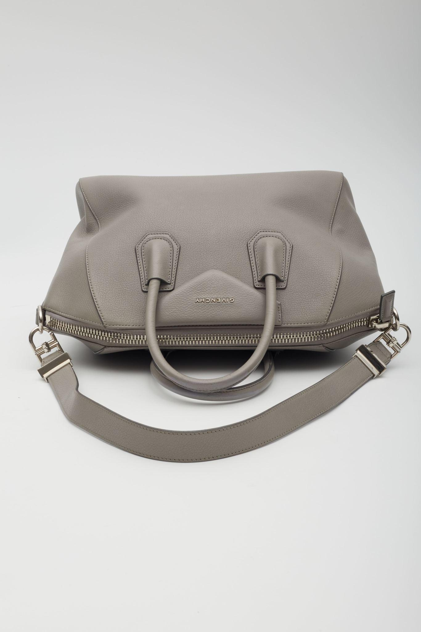 Givenchy Bolso Antigona Piel Gris Perla Mediana 5