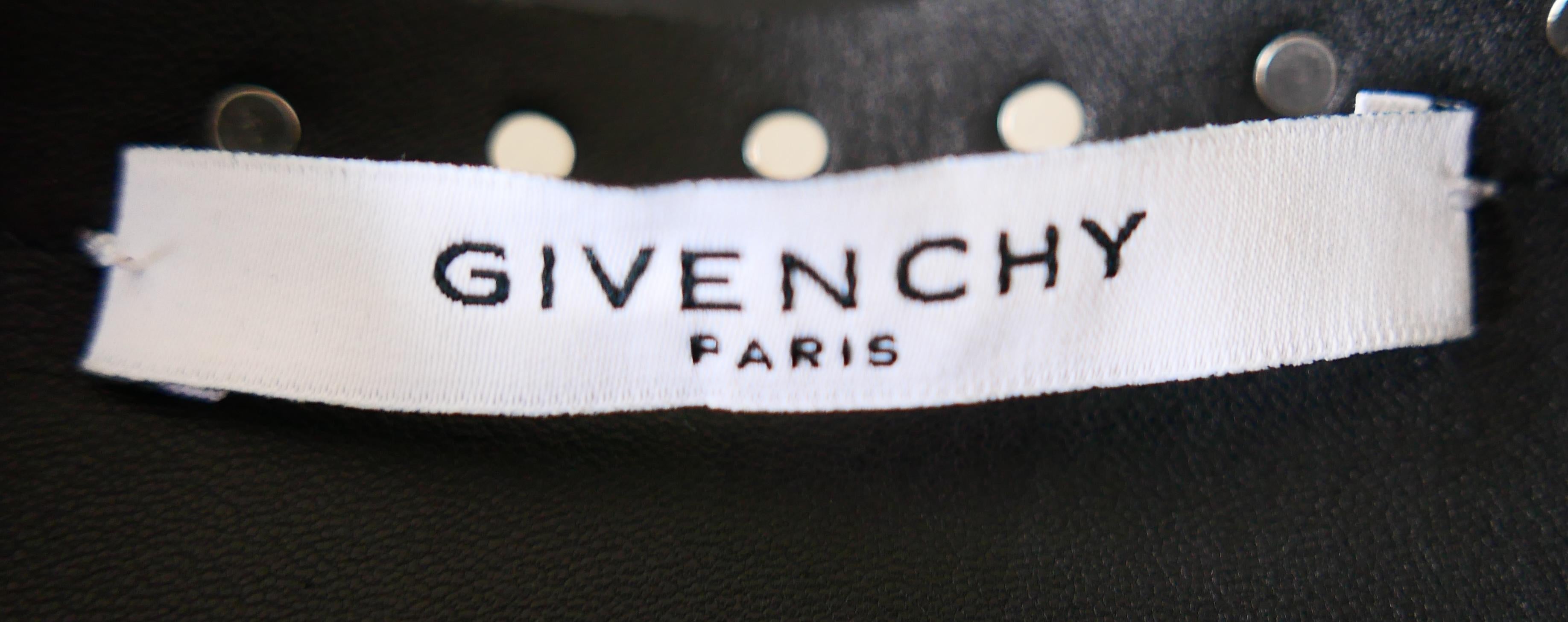 Givenchy Pre-Fall 2015 Gilet senza maniche in pelle borchiata, visone e astrakan in vendita 5