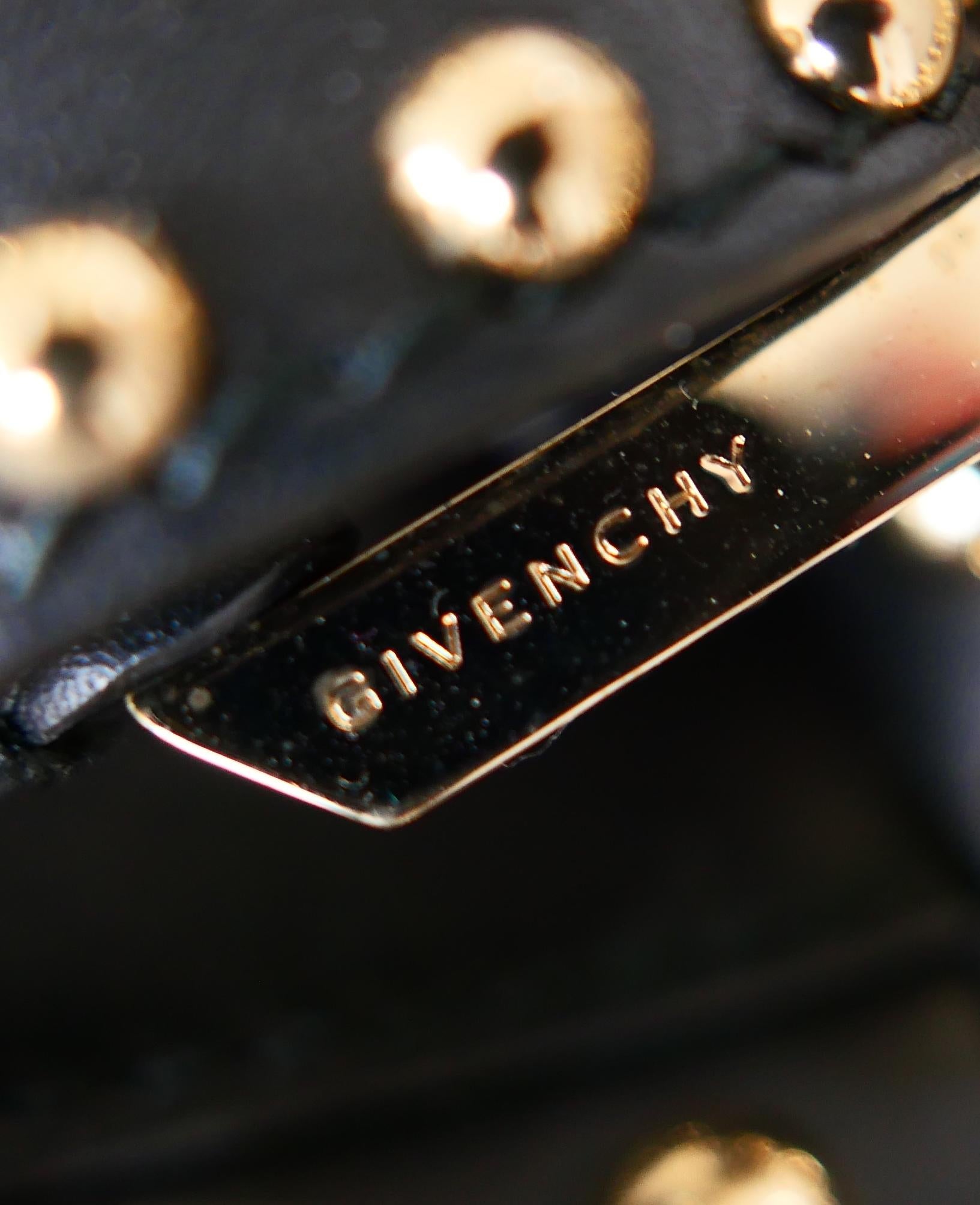 Givenchy Pre-Fall 2015 Gilet senza maniche in pelle borchiata, visone e astrakan in vendita 4