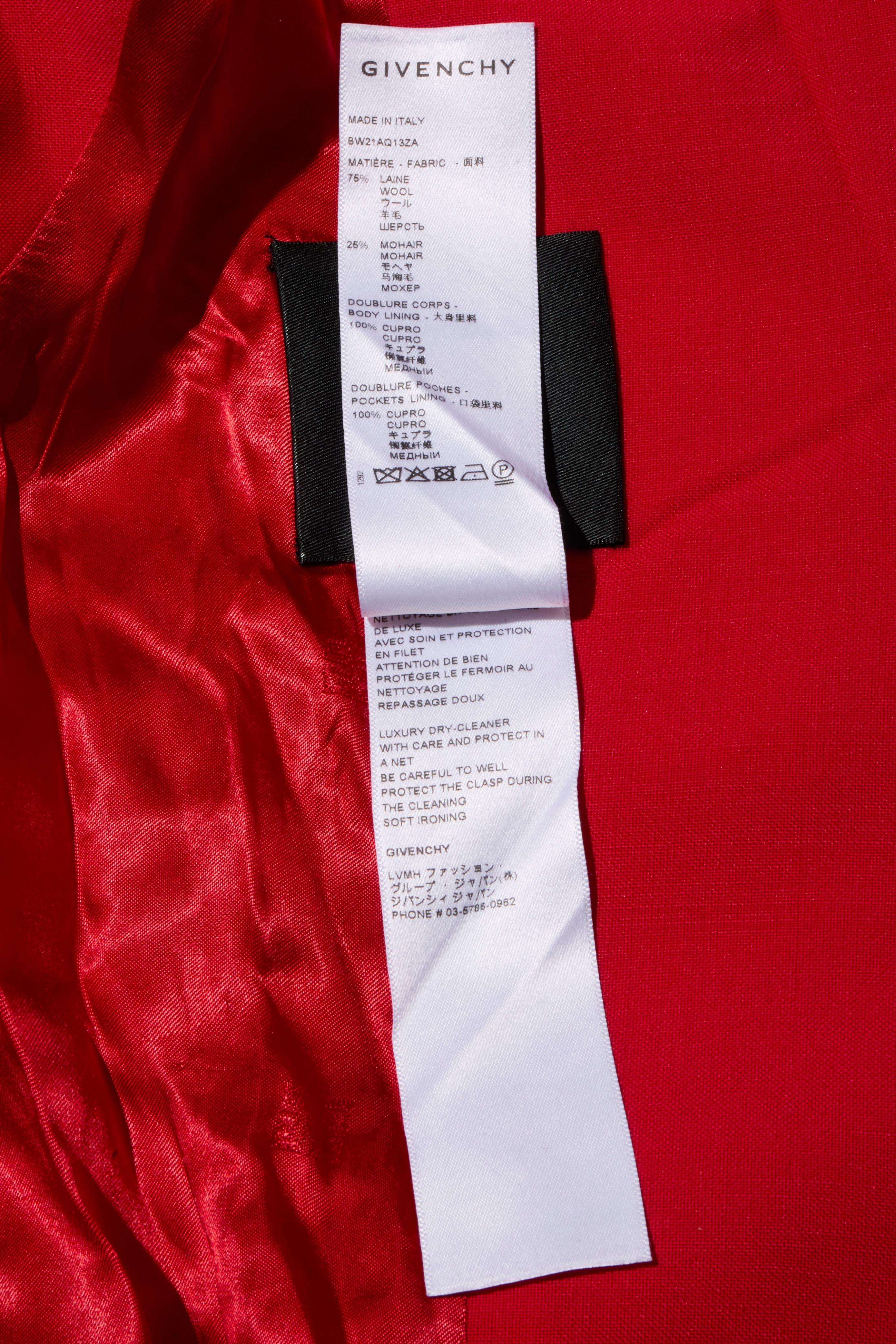Robe portefeuille à cadenas en laine et mohair rouge Givenchy Pre-Fall 2018, IT 40 en vente 4