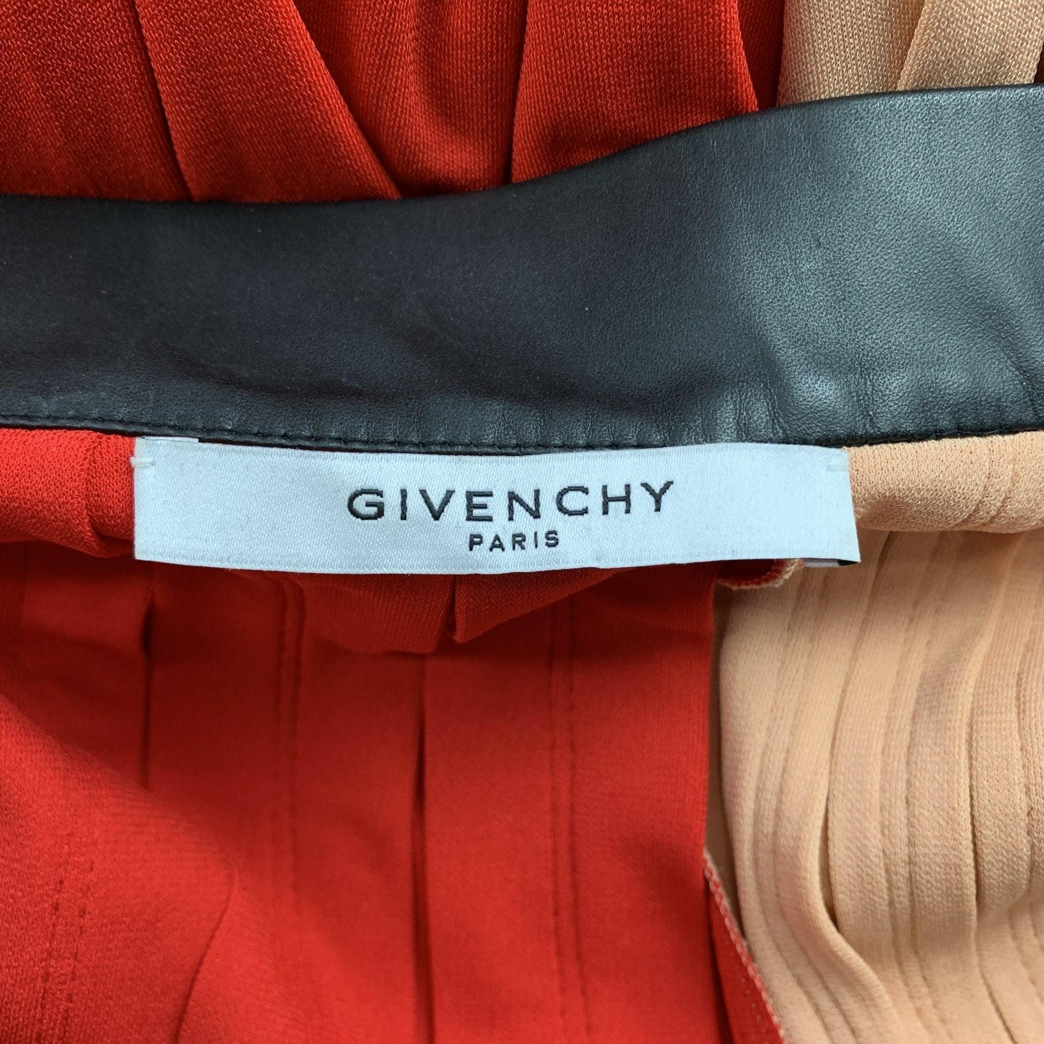 GIVENCHY Pre-Fall 2018 Size 6 Red & Pink Viscose/Polyester Midi Pleated Skirt For Sale 2