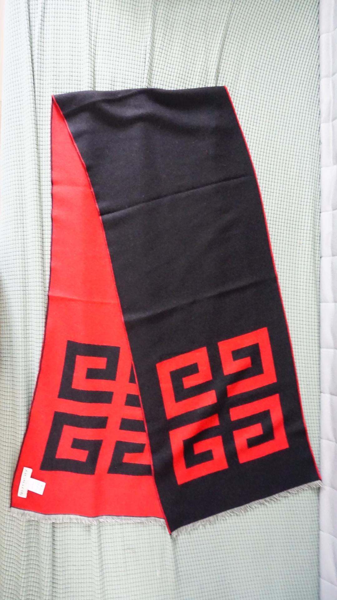 GIVENCHY Red & Black Monogram Logo Classic Swirl Wool Blend Double Scarf BNWT For Sale 3