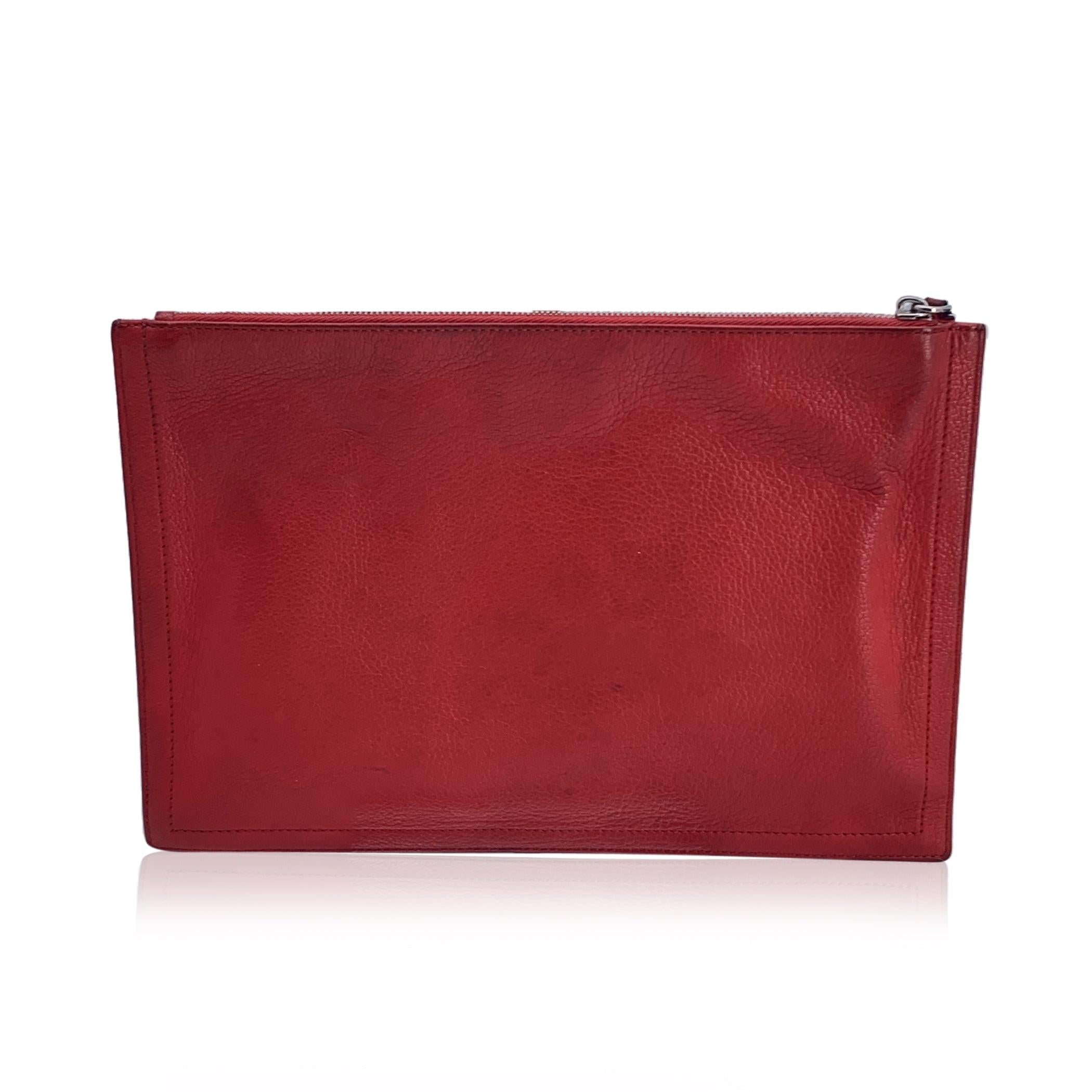 Givenchy Red Leather Antigona Zip Clutch Pouch Purse In Good Condition For Sale In Rome, Rome