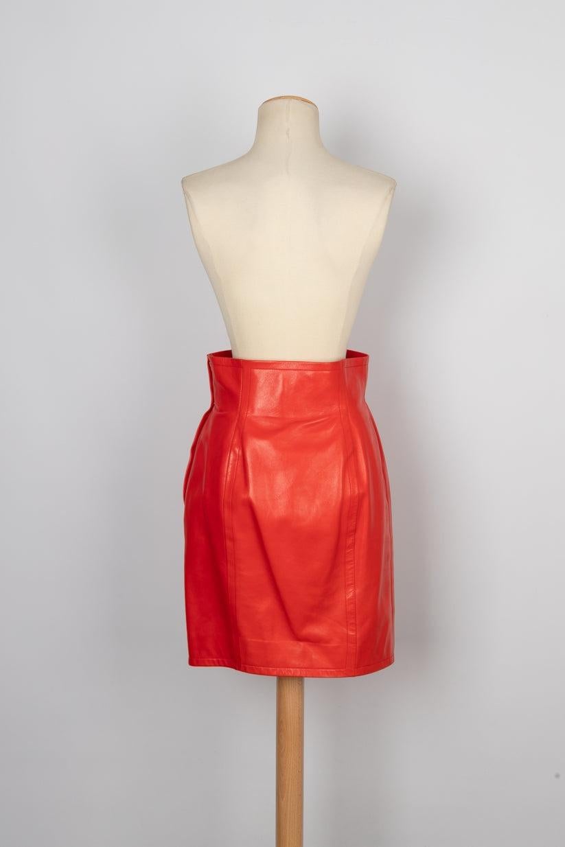Givenchy Red Leather Haute Couture Skirt In Excellent Condition For Sale In SAINT-OUEN-SUR-SEINE, FR