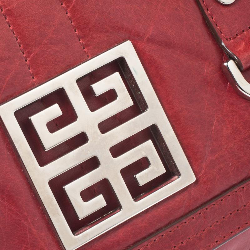 Givenchy Red Leather Logo Shoulder Bag In Good Condition For Sale In Dubai, Al Qouz 2