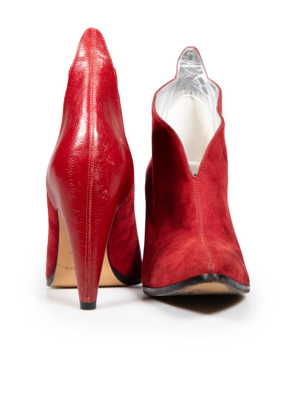 Givenchy Rote Wildleder-Pumps mit Kragen Größe IT 39 im Zustand „Gut“ im Angebot in London, GB