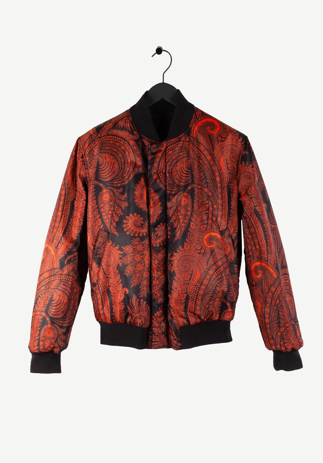 Item for sale is 100% genuine Givenchy Reversible Erika Bomber Men Jacket, S291
Color: Black/Orange
(An actual color may a bit vary due to individual computer screen interpretation)
Material: 100% polyamide
Tag size: 46ITA (runs M)
This jacket is