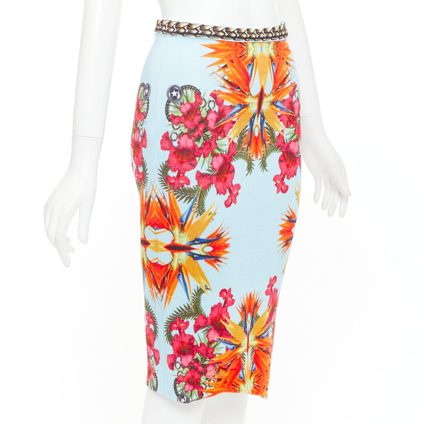 Grigio GIVENCHY Riccardo Tisci 2012 Gonna a tubino in tweed bouclè Birds of Paradise in vendita