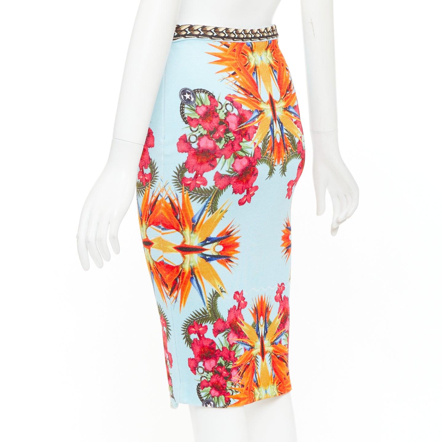 GIVENCHY Riccardo Tisci 2012 Gonna a tubino in tweed bouclè Birds of Paradise in vendita 1