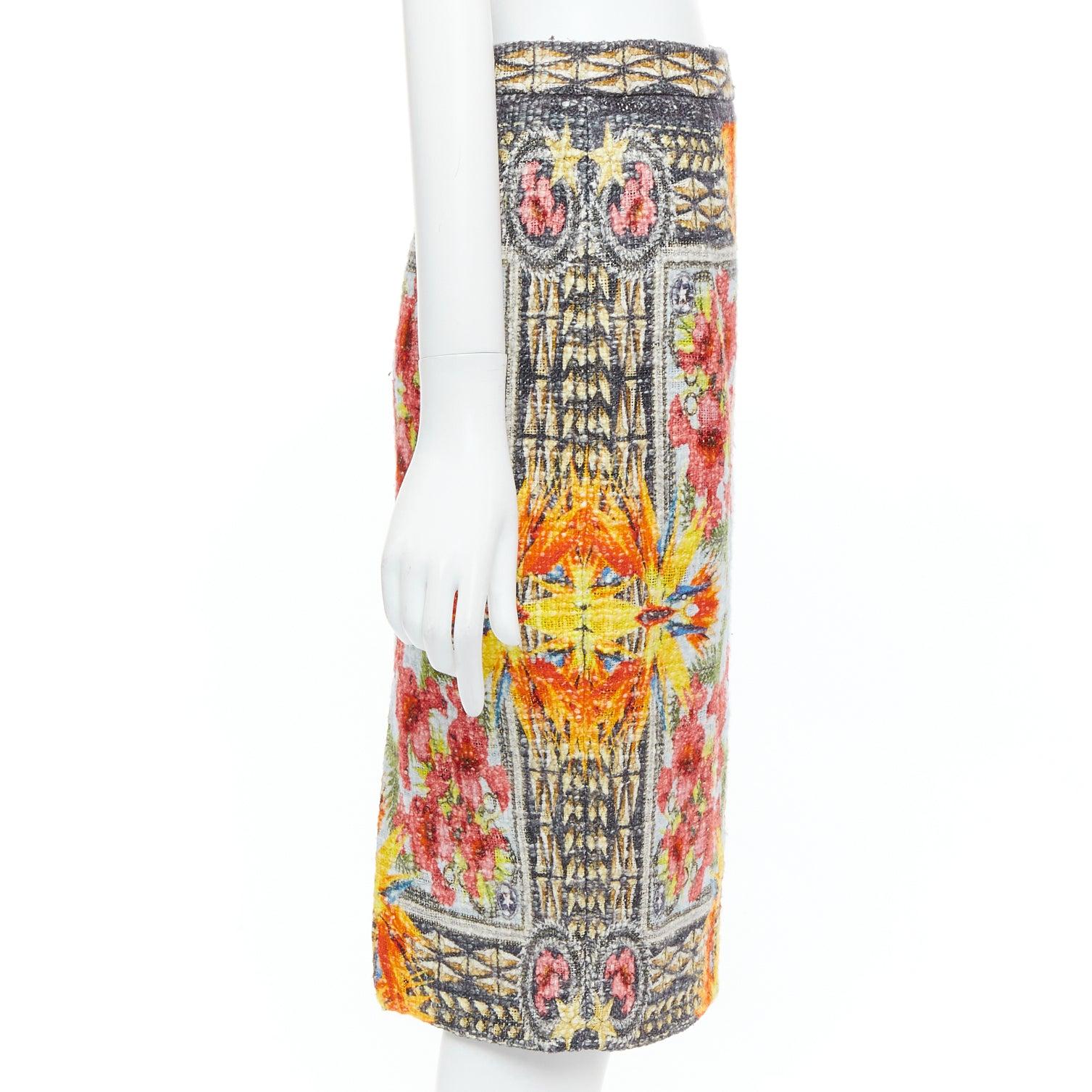 GIVENCHY Riccardo Tisci 2012 Birds of Paradise boucle tweed pencil skirt FR38 M In Excellent Condition For Sale In Hong Kong, NT