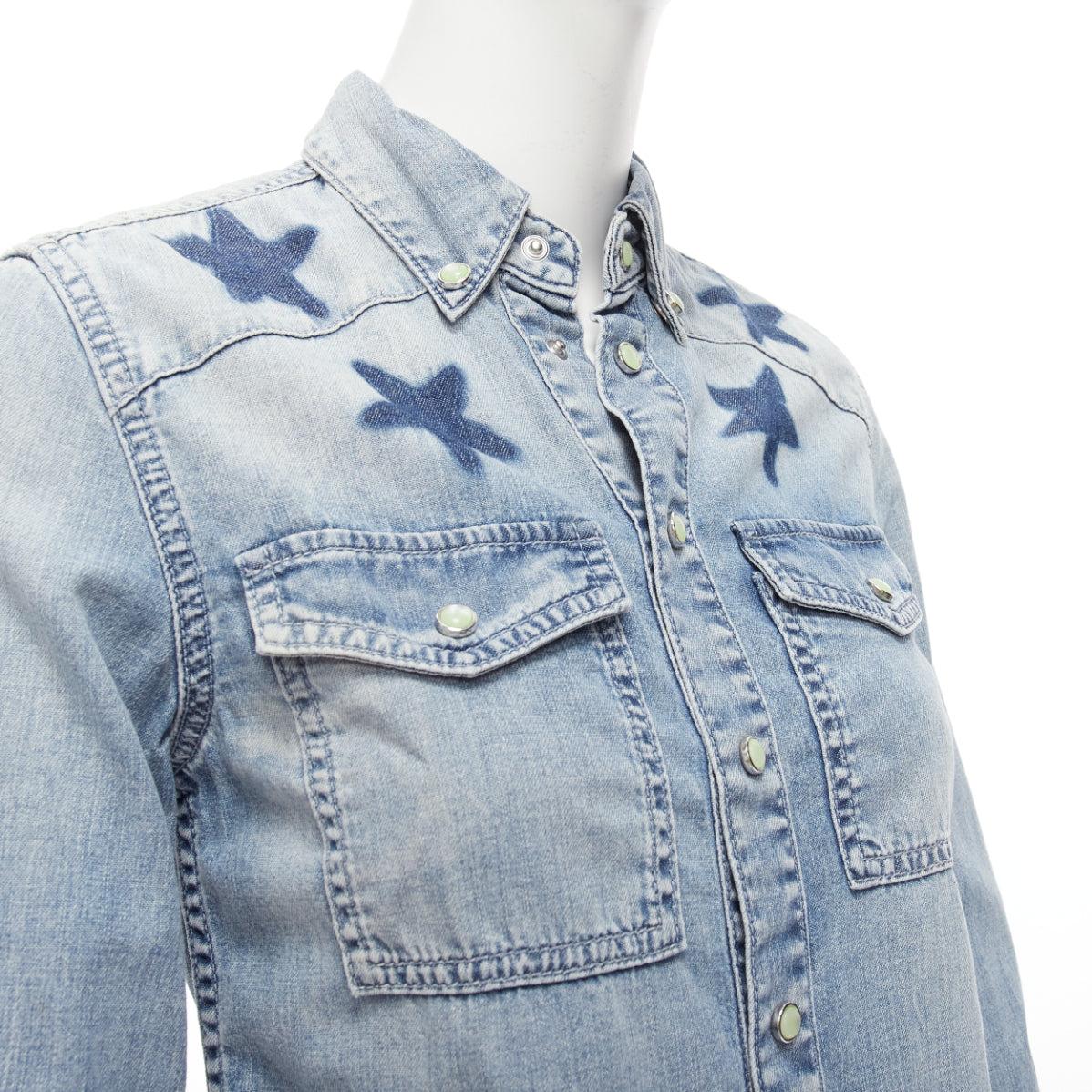 GIVENCHY Riccardo Tisci blue distressed denim star collar dress shirt FR36 S
Reference: YIKK/A00055
Brand: Givenchy
Designer: Riccardo Tisci
Material: Denim
Color: Blue
Pattern: Star
Closure: Snap Buttons
Extra Details: Resin snap buttons. Stars