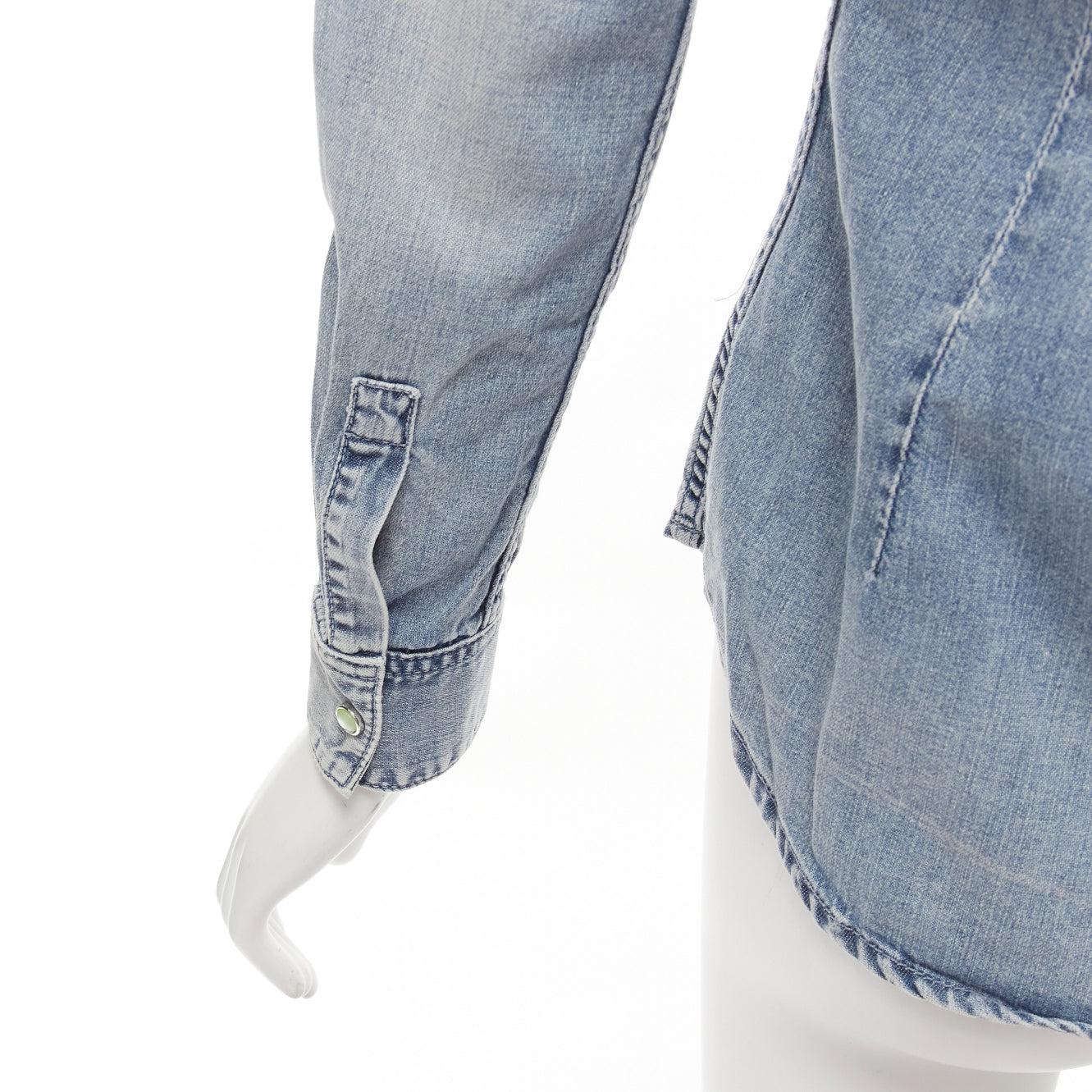 GIVENCHY Riccardo Tisci robe à col étoilé en jean bleu vieilli FR36 S en vente 4