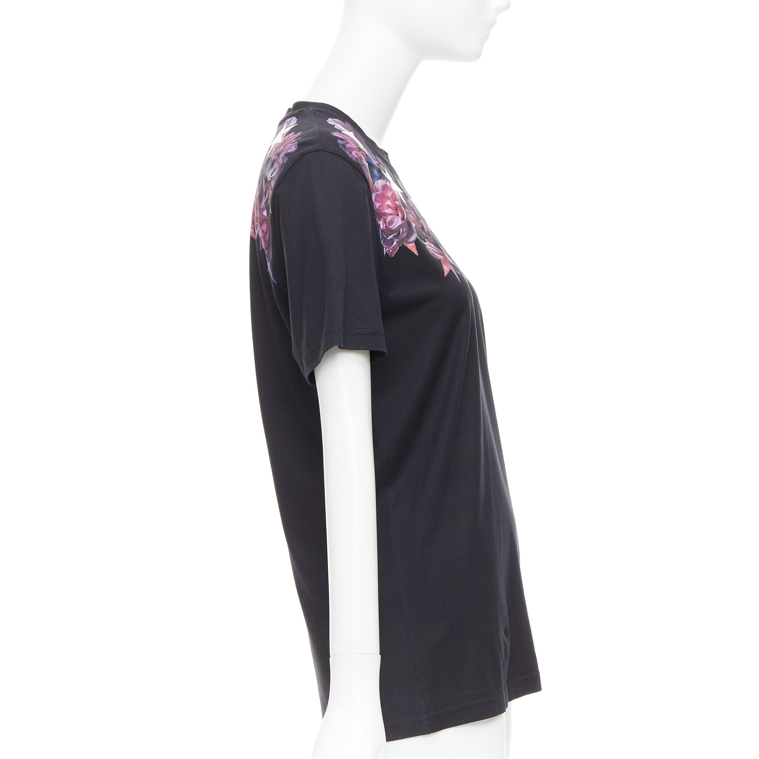 GIVENCHY Riccardo Tisci tshirt XS con fiori viola e stelle bianche e nere In condizioni discrete in vendita a Hong Kong, NT