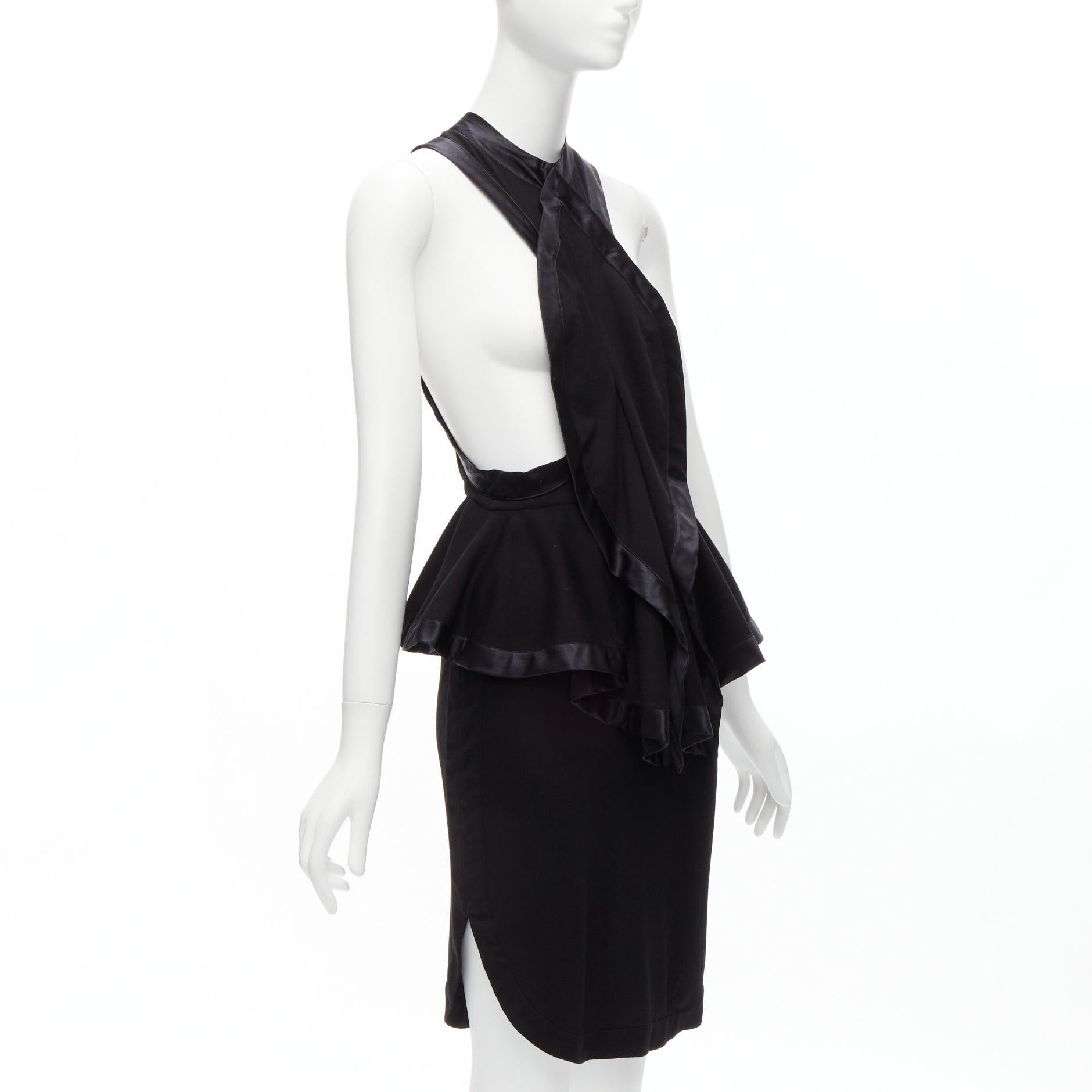 GIVENCHY RICCARDO TISCI Pasarela Vestido de satén negro con volante peplum racer Negro en venta