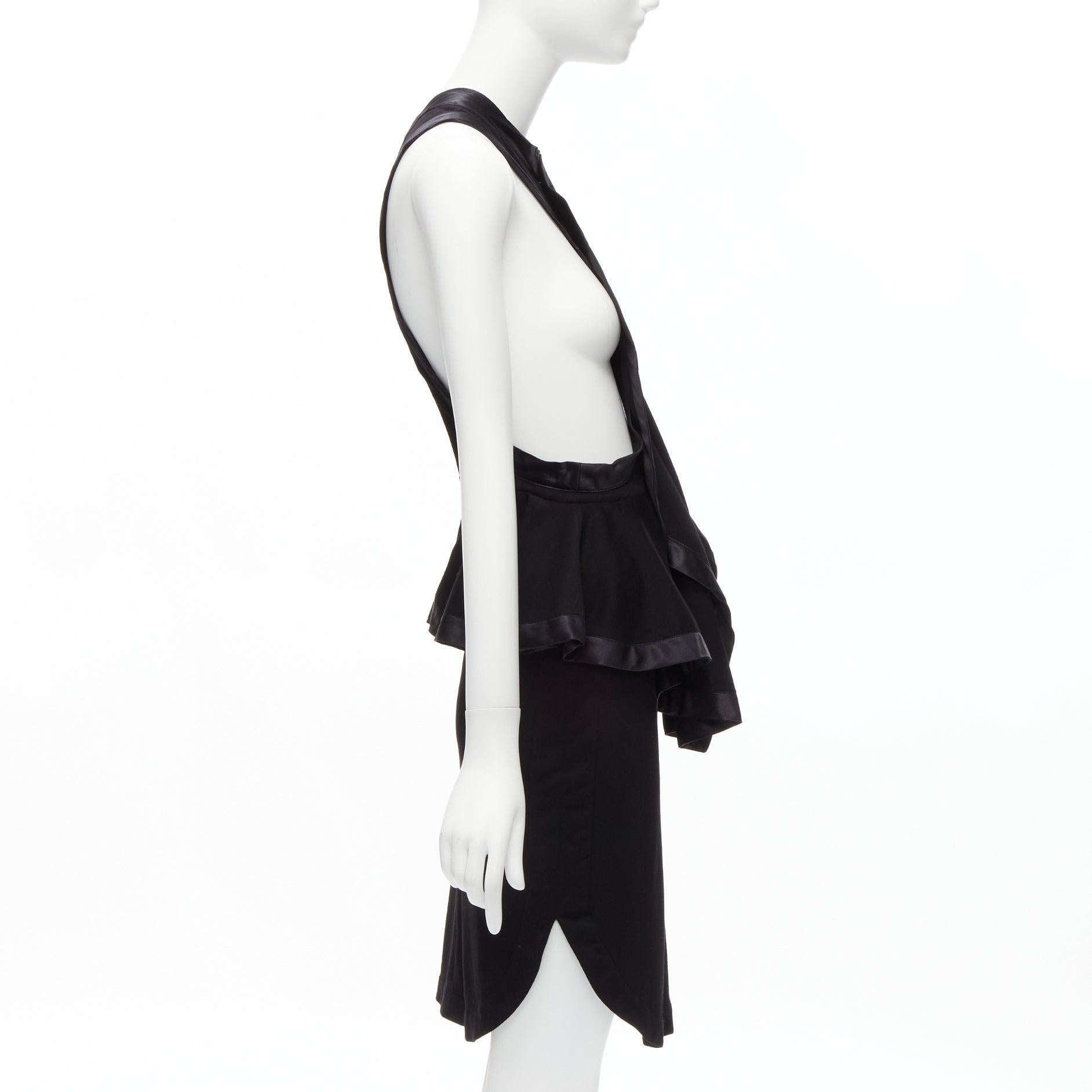 GIVENCHY RICCARDO TISCI Pasarela Vestido de satén negro con volante peplum racer en Bueno estado para la venta en Hong Kong, NT