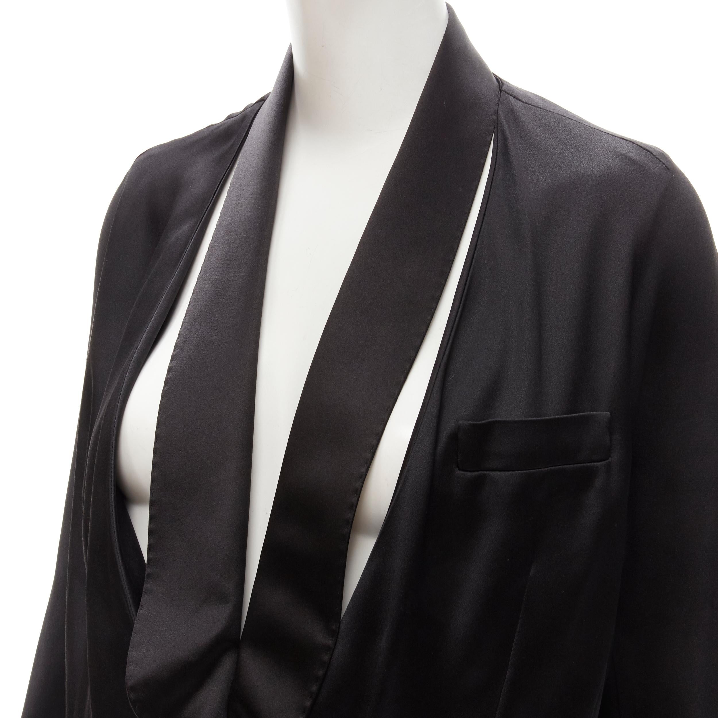 GIVENCHY Riccardo Tisci silk black cut out collar kimono robe blazer FR34 XS
Brand: Givenchy
Designer: Riccardo Tisci
Material: Silk
Color: Black
Pattern: Solid
Closure: Button
Extra Detail: Shawl cut out collar. Rounded sleeves. Dual slit pockets
