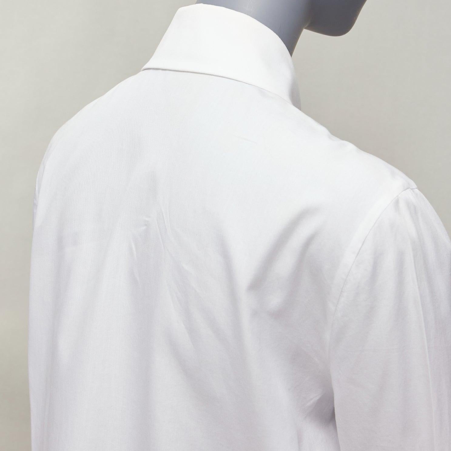 GIVENCHY Riccardo Tisci chemise blanche en coton avec col boutonné en métal argenté FR40 L en vente 3