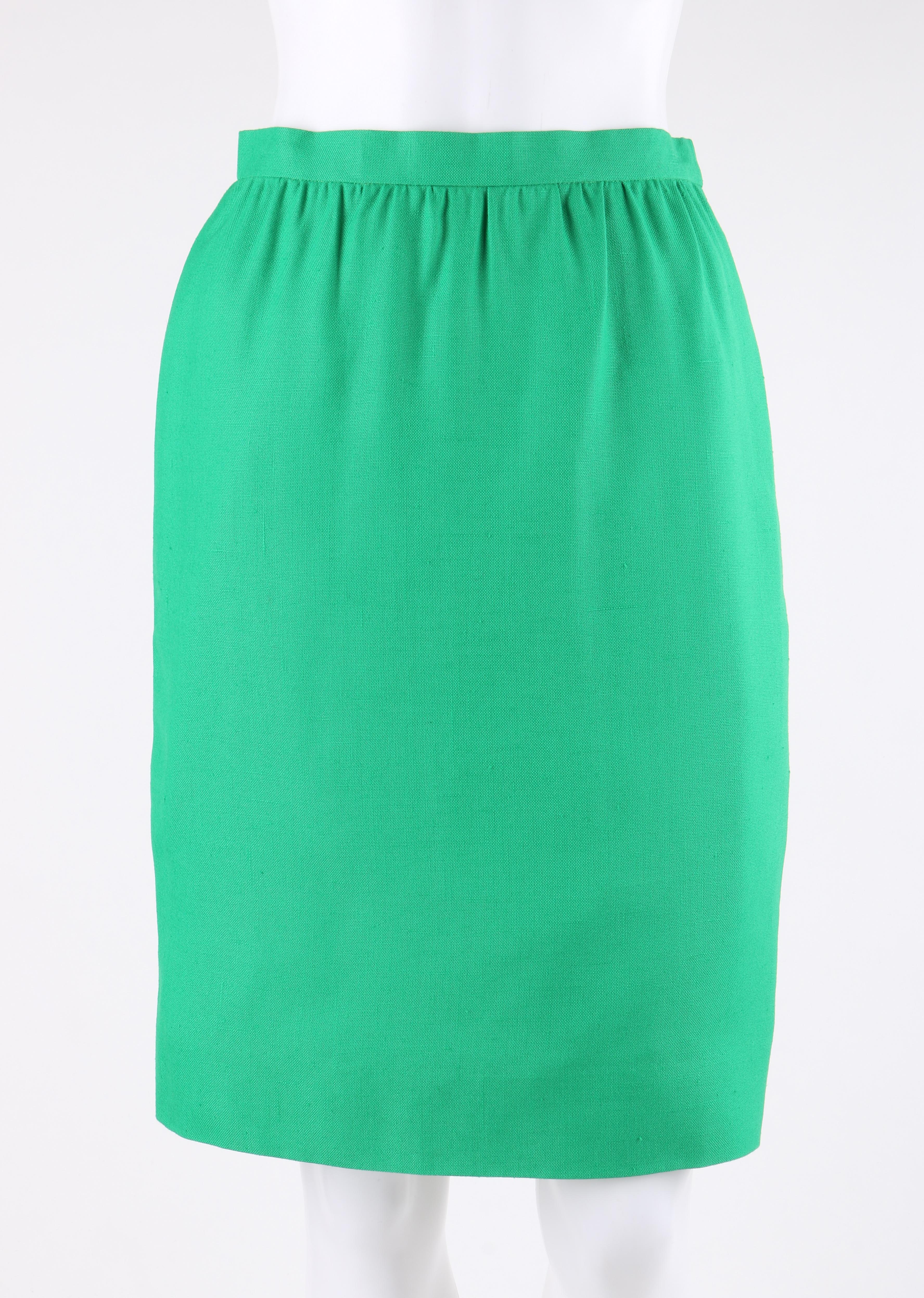 GIVENCHY P/E 1998 ALEXANDER McQueen - Completo 2 pezzi con gonna a pannelli asimmetrici verde in vendita 1