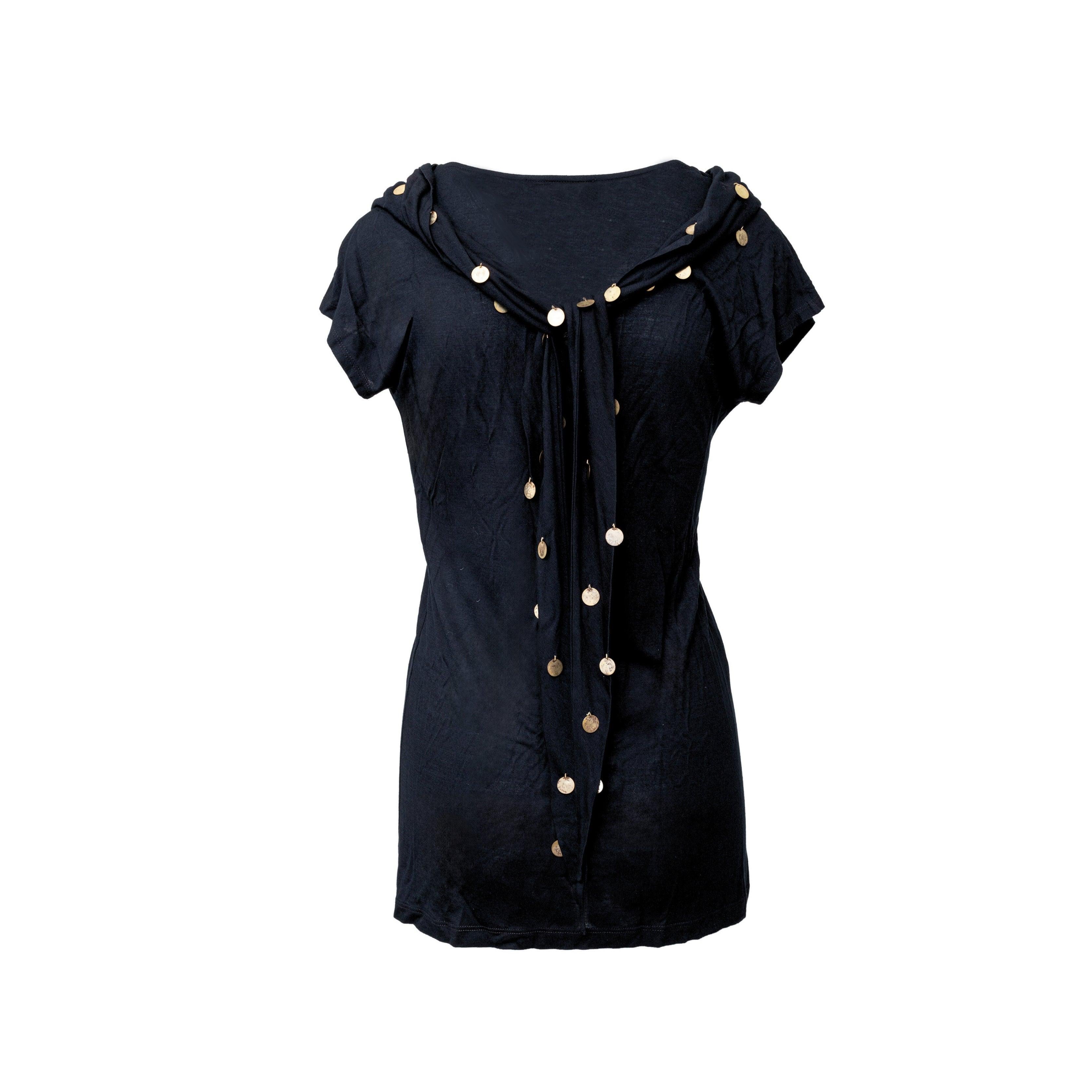 Givenchy black t-shirt embellished with golden maxi sequin made of copper.
Remarks: There are signs of wear and stains on the sequins.

Sleeve:18.5;Bust:46;Total Length:75 Material: 100% Viscose