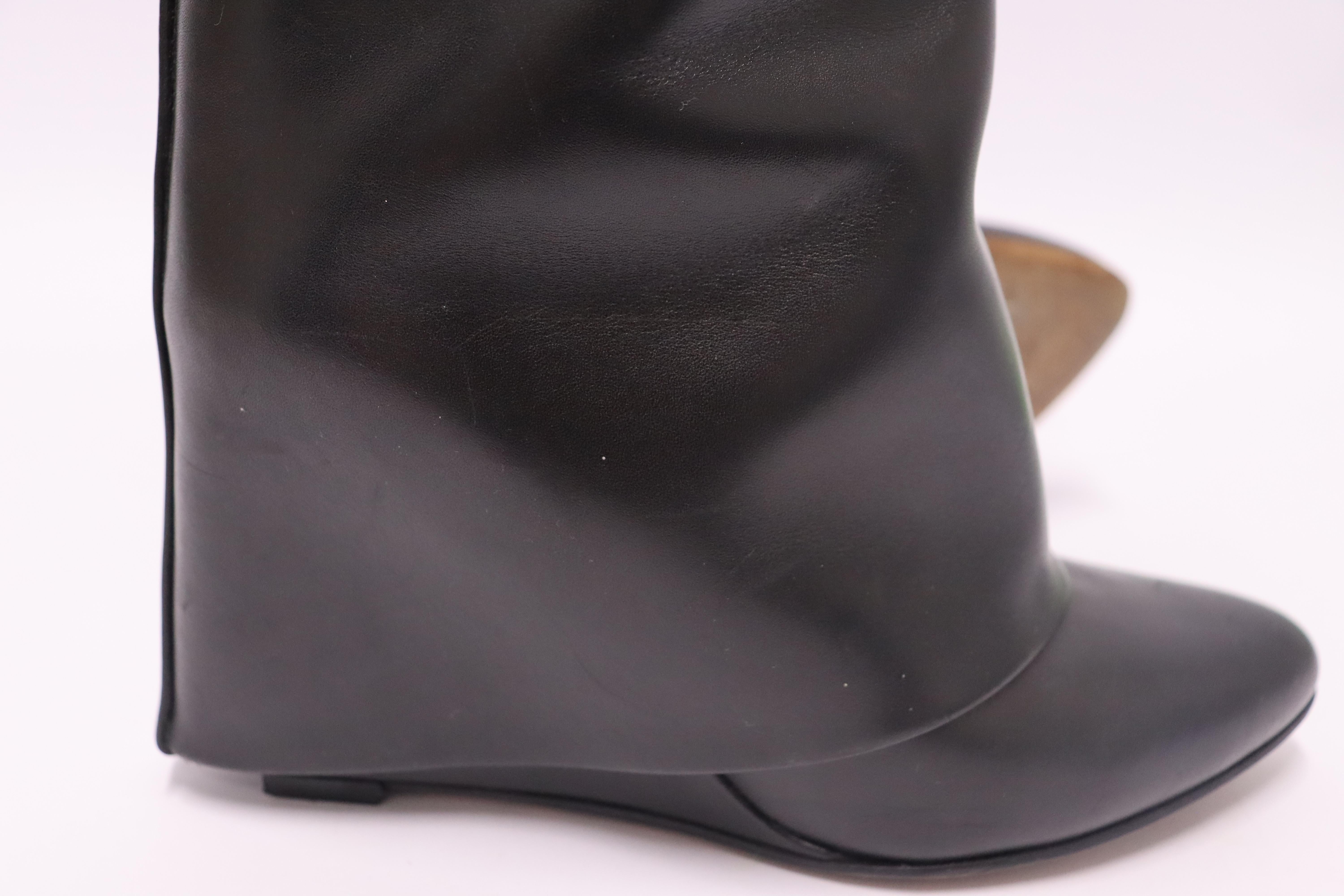 Givenchy Shark Lock Fold Over Ankle Boots Größe EU 36 im Angebot 1