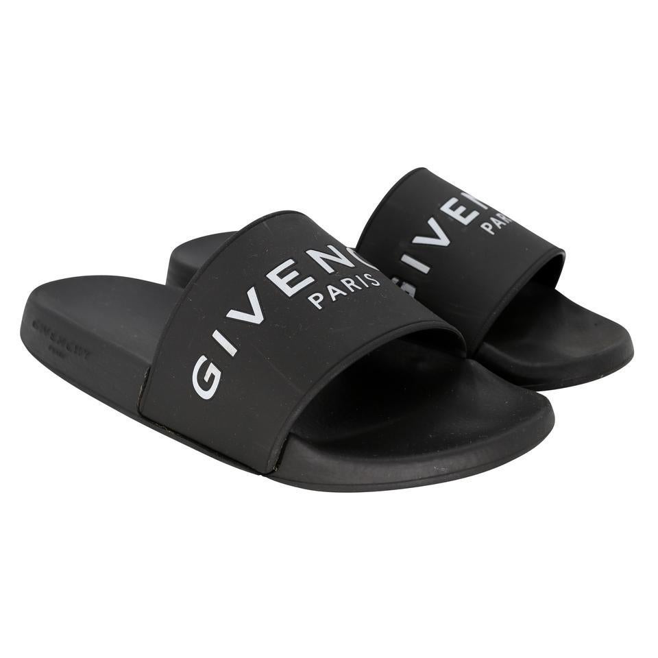 Givenchy - Sandales de plage à imprimé signature 39 GV-S06013P-0001 Pour femmes en vente