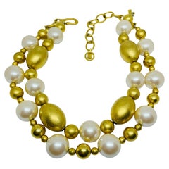 GIVENCHY firma una collana vintage massiccia in oro opaco con perle di vetro