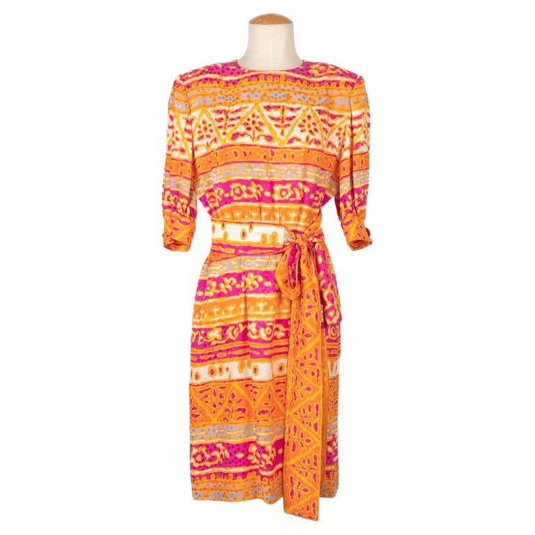 orange givenchy dress House: Givenchy Designer: Julian Macdonald Year: Spring/Summer 2004 Silk, cutout waist maxi dress with shell embellishments. #givenchy #julianmacdonald #givenchyarchive #2004 #vogue2004