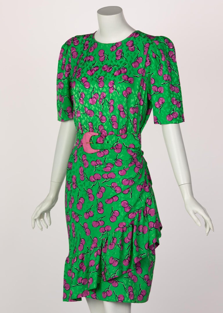 Givenchy - Robe de cocktail en soie verte à imprimé cerisier, années 1980  En vente sur 1stDibs