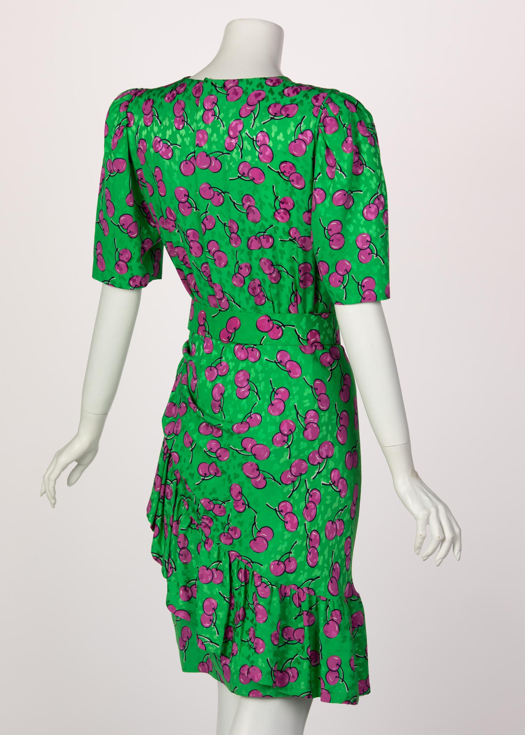 Givenchy Silk Green Cherry Print Cocktail Dress, 1980s In Excellent Condition For Sale In Boca Raton, FL
