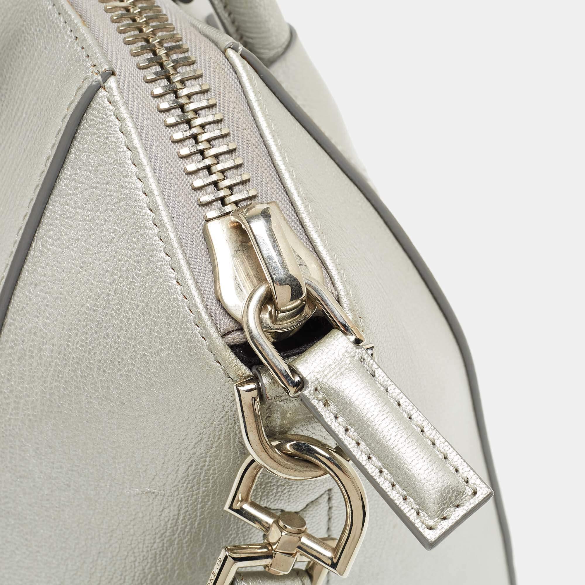 Givenchy Silver Leather Small Antigona Satchel For Sale 2