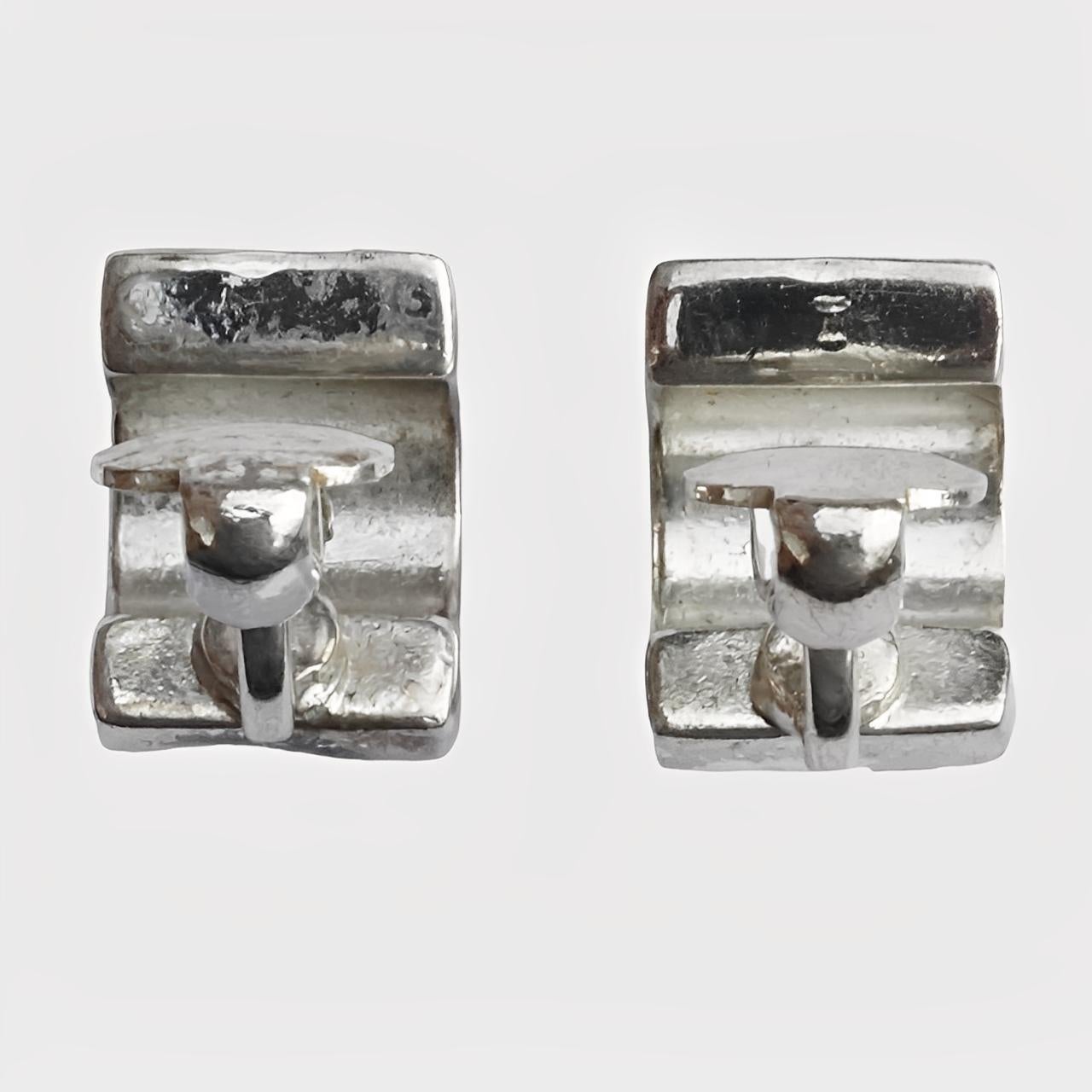 da uomo o donna Givenchy Orecchini a clip con strass lilla placcati in argento, a metà cerchio