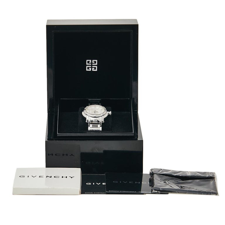 Givenchy Montre-bracelet pour femme 36 mm en argent, acier inoxydable et  diamants GV.5202L sur 1stDibs | montre givenchy femme prix, julien v montre,  montre givenchy prix