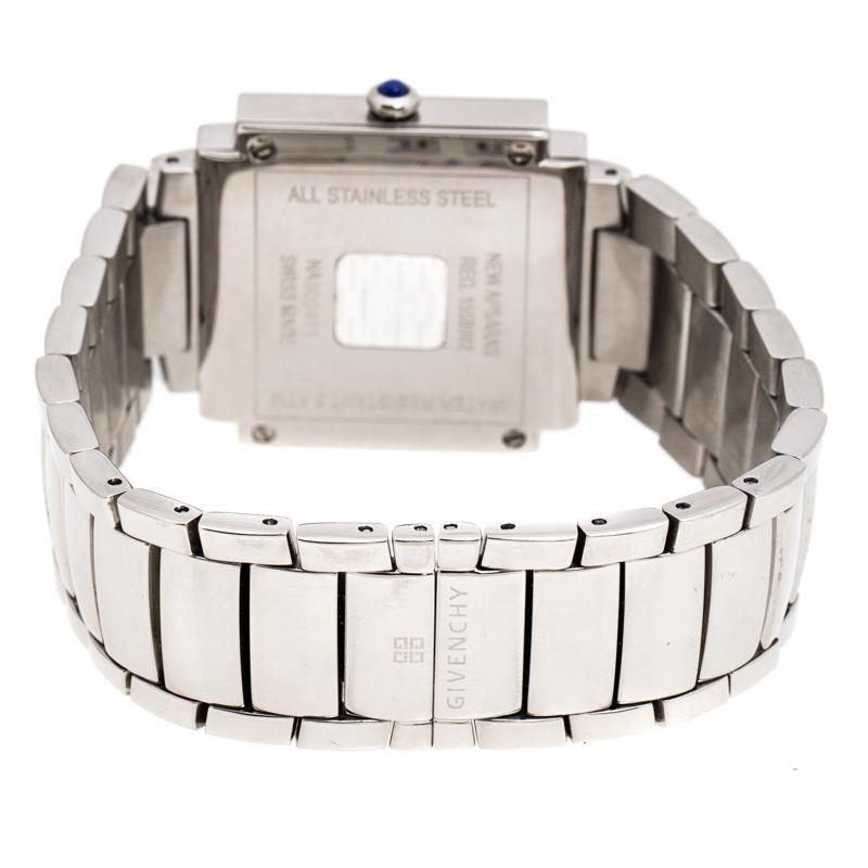 This classy wristwatch from the house of Givenchy is the perfect choice for stylish accessorizing. Crafted with expertise using stainless steel, this timeless timepiece features the brand logo on the square bezel and silver dial. It has a high