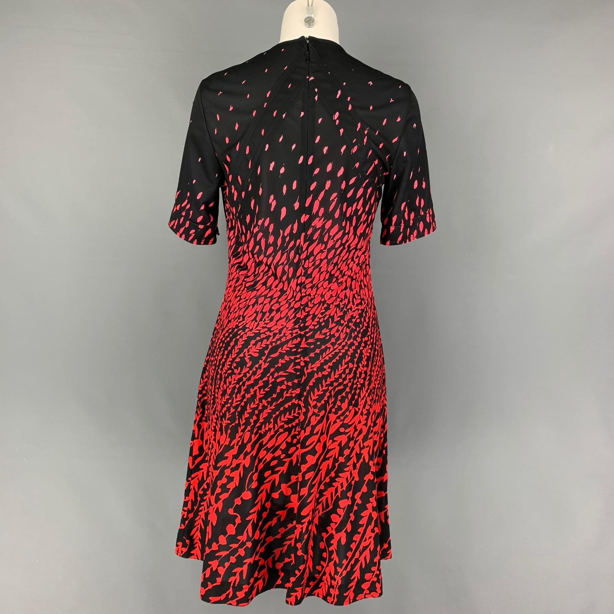 GIVENCHY Größe 10 Schwarz Rotes abstraktes Kleid mit kurzen Ärmeln aus Polyester im Zustand „Gut“ im Angebot in San Francisco, CA