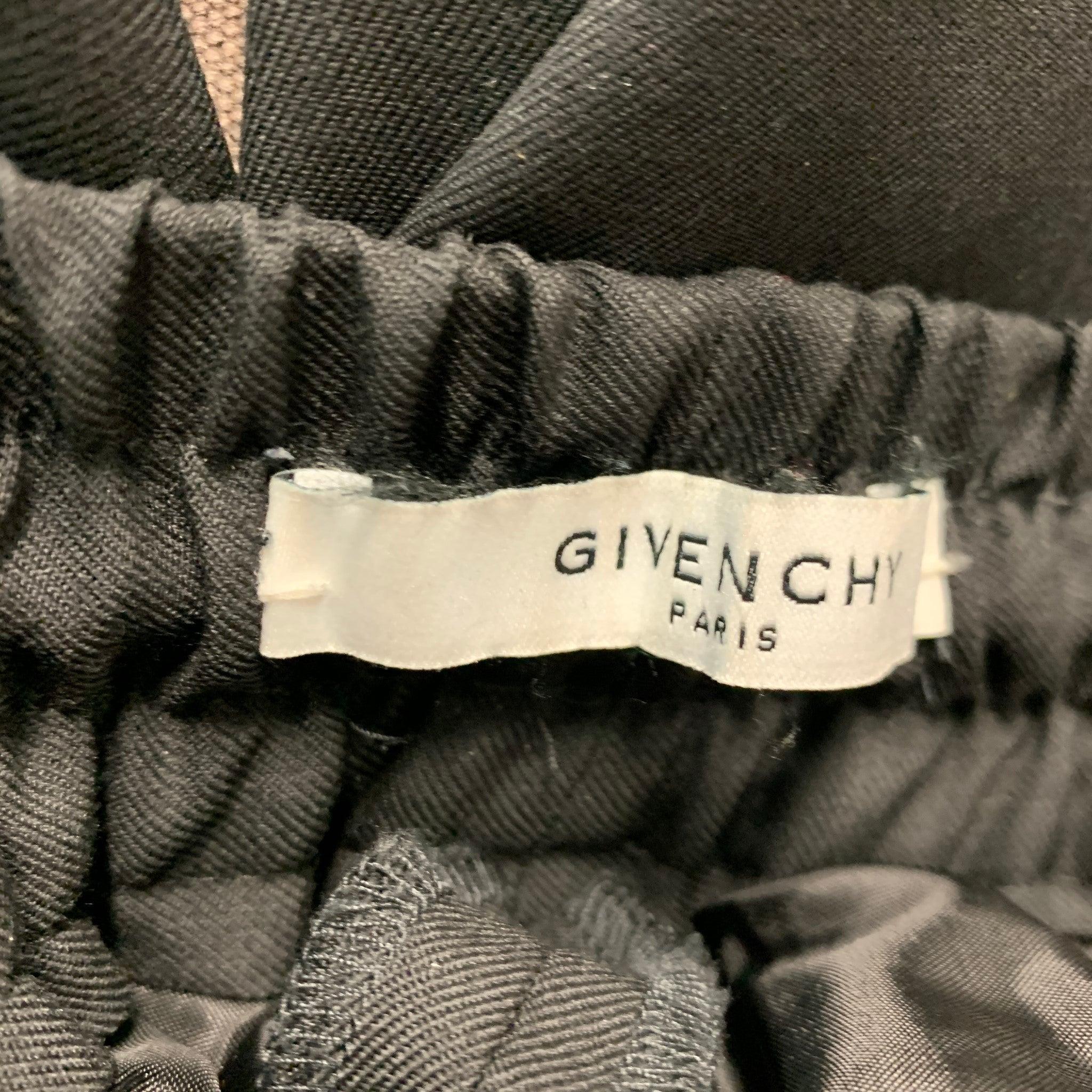 GIVENCHY Taille 30 - Pantalon casual en laine noire à ceinture élastique en vente 2