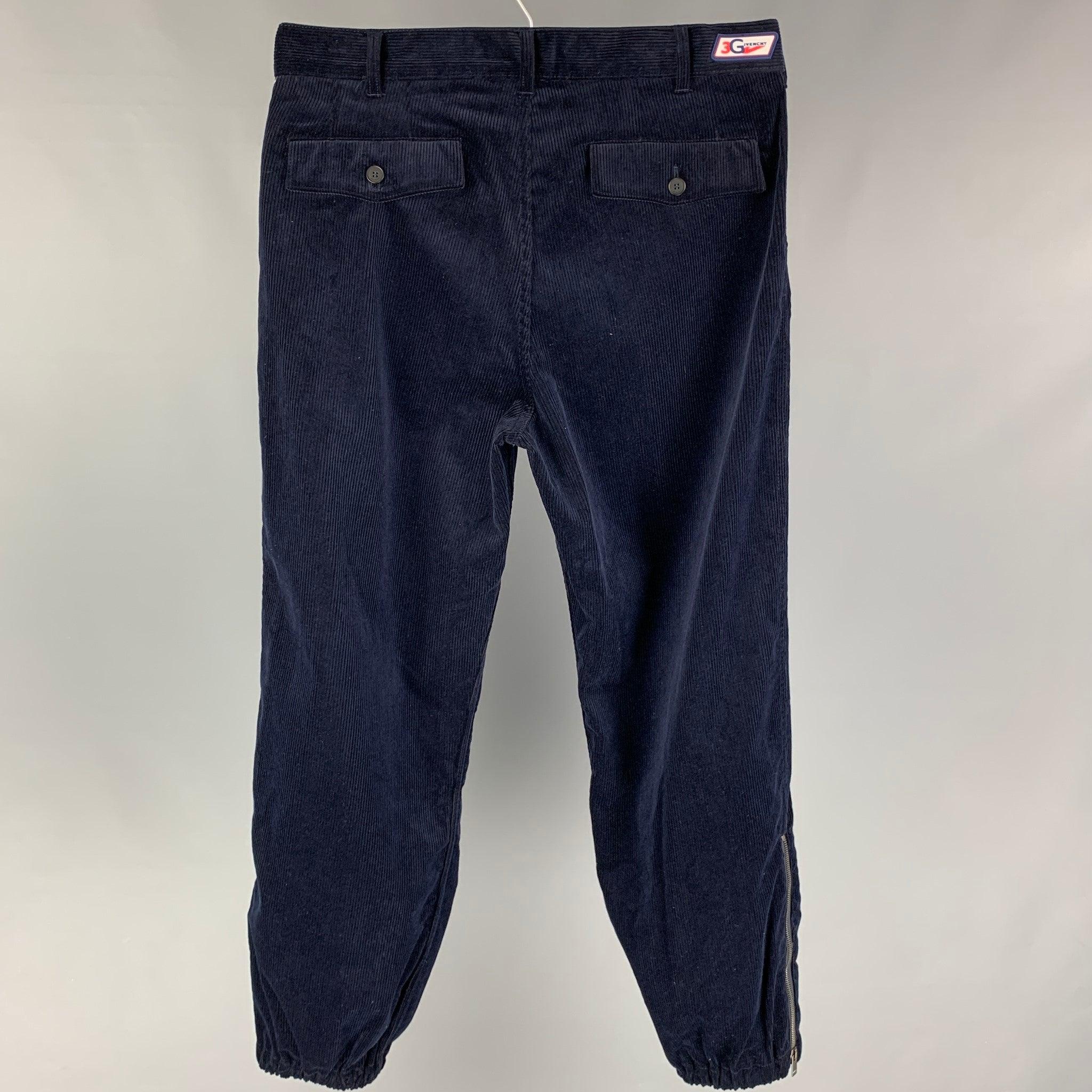 GIVENCHY - Pantalon de combat en velours côtelé bleu marine décontracté, taille 32 Pour hommes en vente