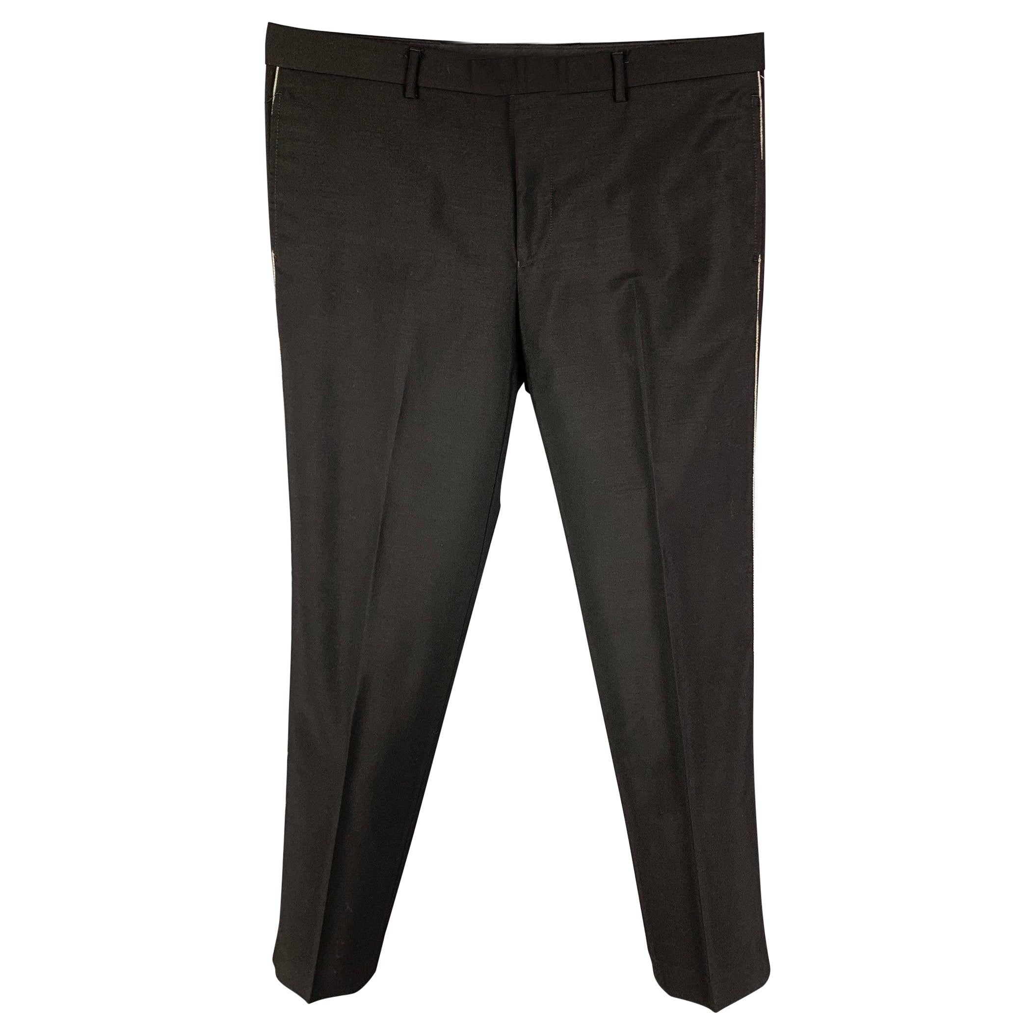 GIVENCHY Pantalones de vestir con cremallera en mezcla de lana negra talla 36
