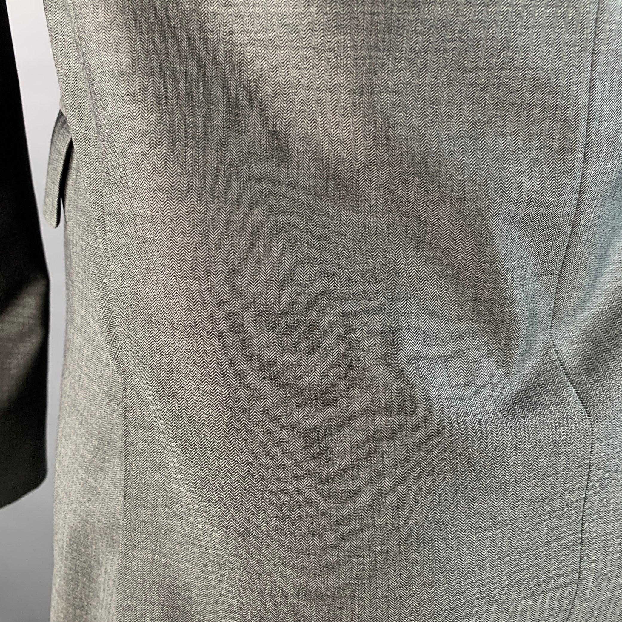 GIVENCHY Größe 36 Grau Schurwolle Seide Fischgrät mit Revers Sport Mantel im Angebot 2