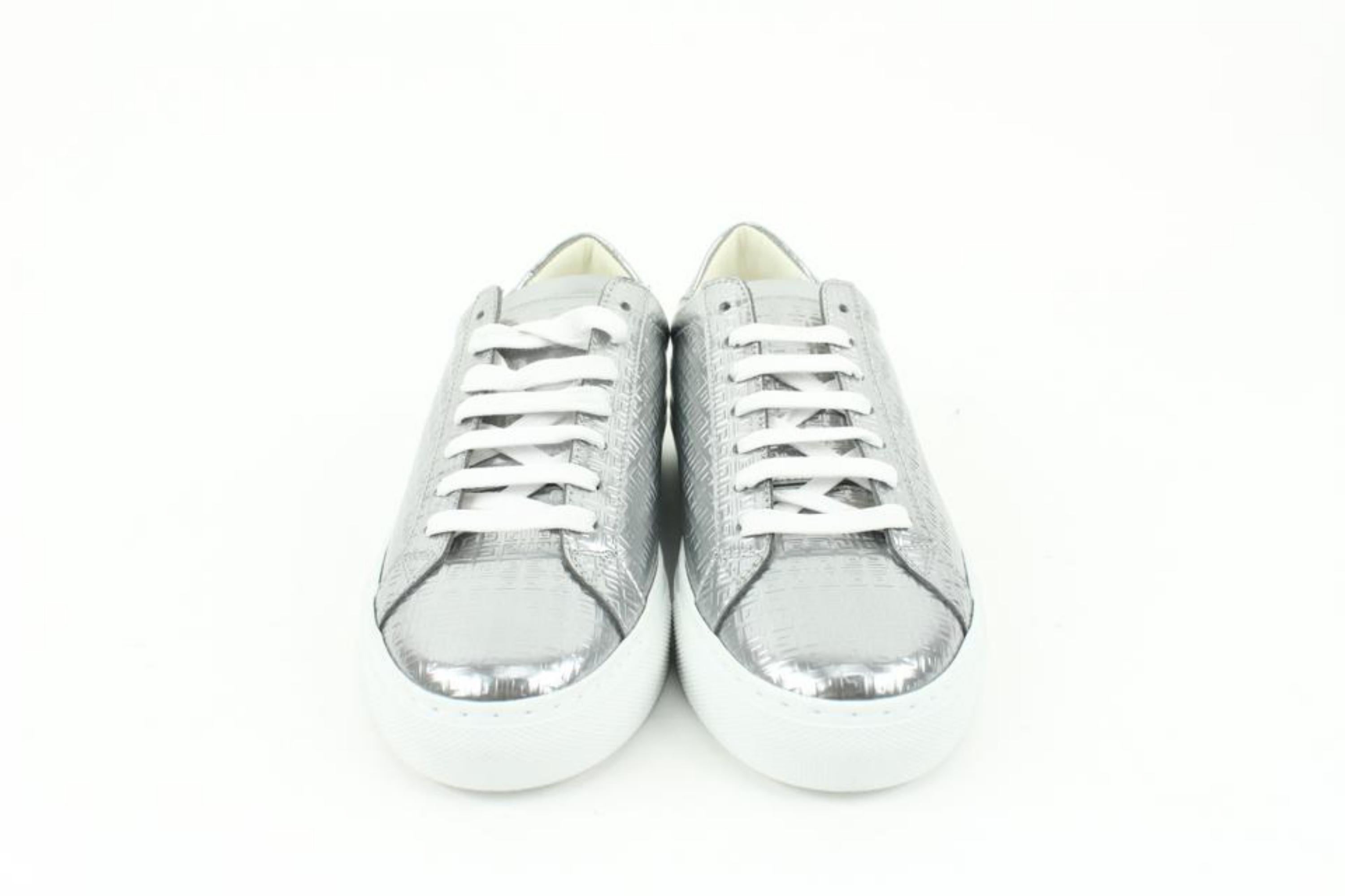 Givenchy Size 37 Women's Logo Silver Urban Street Sneaker 114gi4 For Sale 6