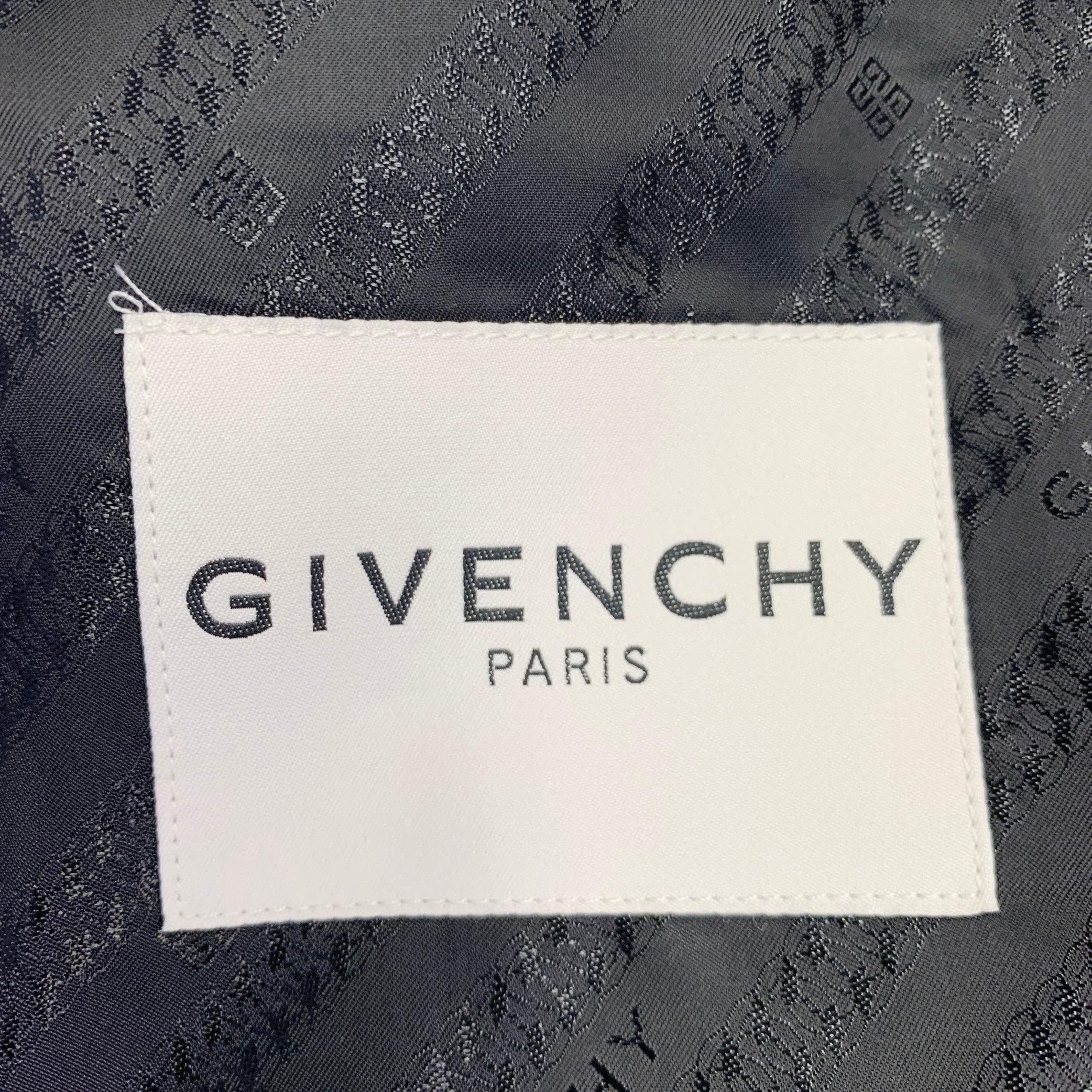 GIVENCHY Size 38 Grey Black Purple Plaid Contrast Trim Wool Blend Sport Coat For Sale 2