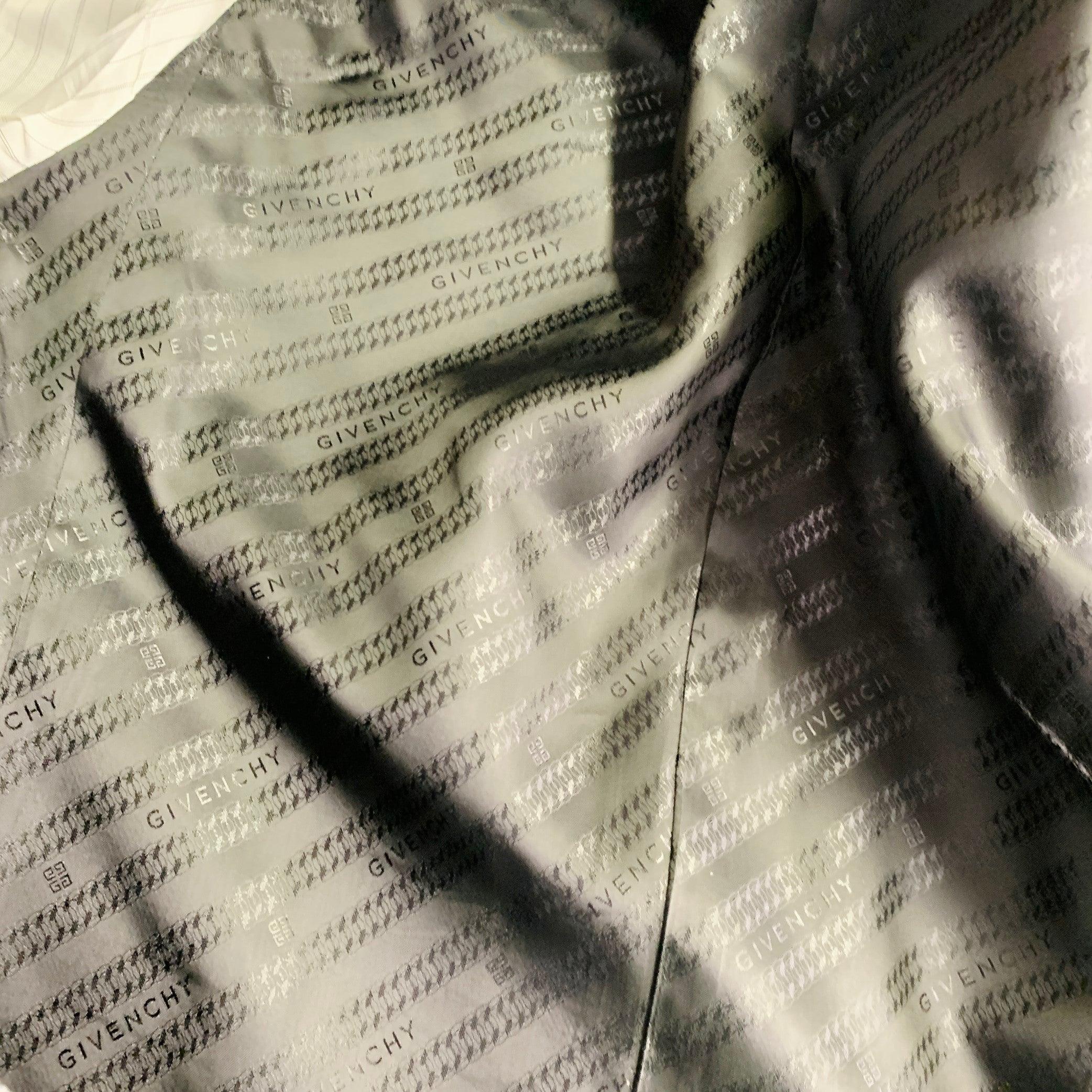 GIVENCHY Size 38 Grey Black Purple Plaid Contrast Trim Wool Blend Sport Coat For Sale 3