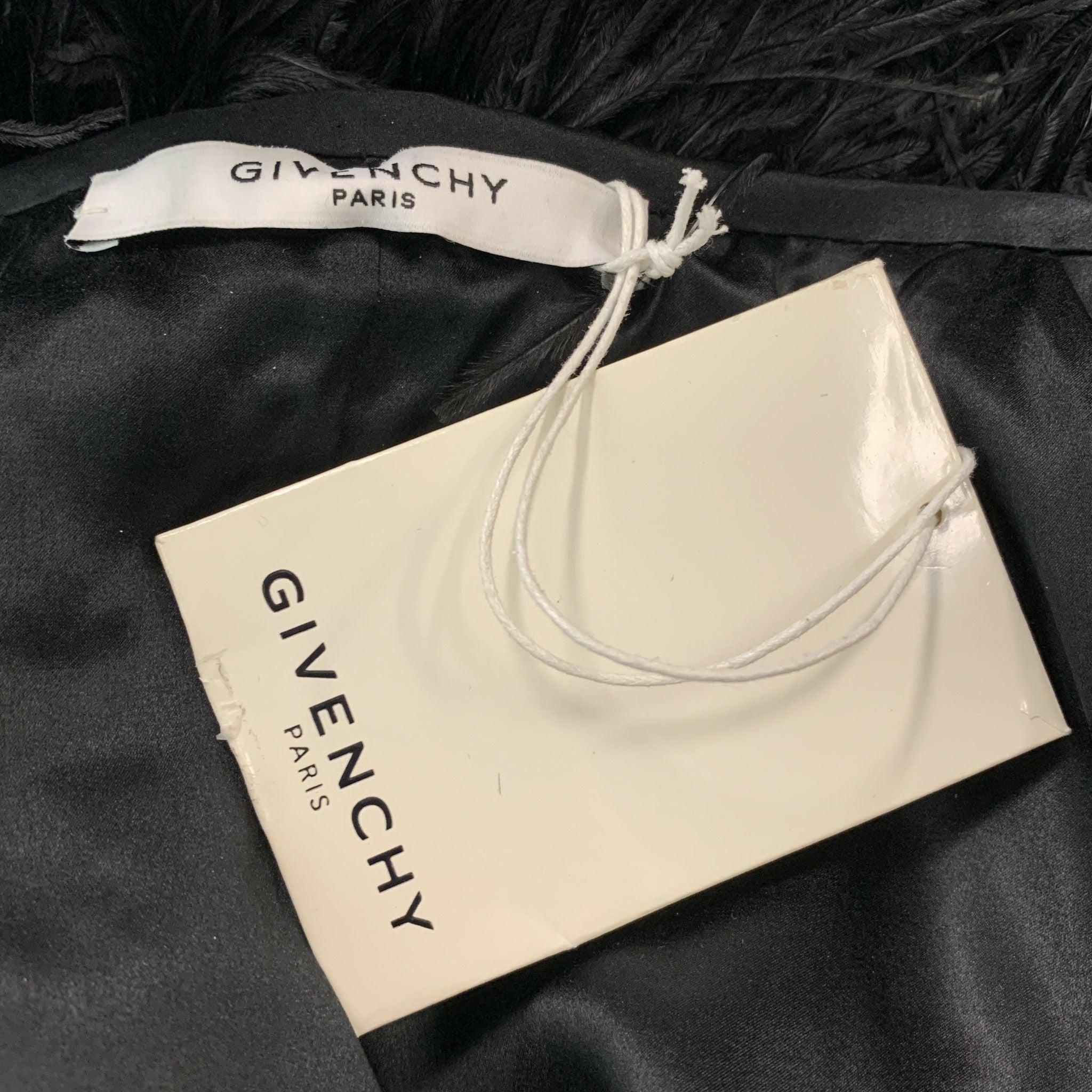 Veste courte Givenchy en soie noire à plumes et autruche, taille 4 Pour femmes en vente