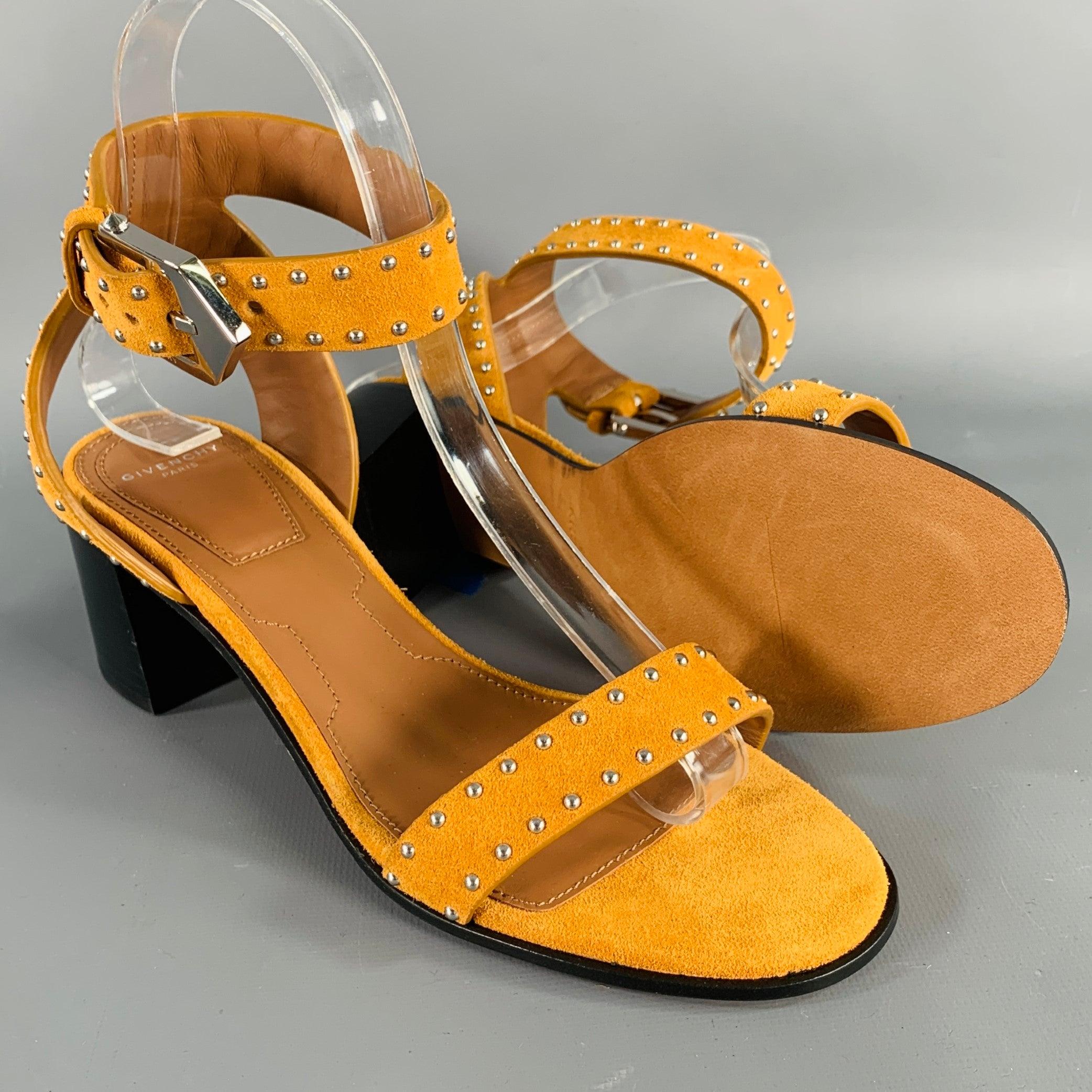 GIVENCHY Taille 6 Jaune moutarde Sandales à lanières en daim en vente 1