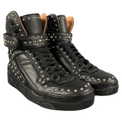 GIVENCHY Taglia 9 Sneakers alte in pelle nera con borchie