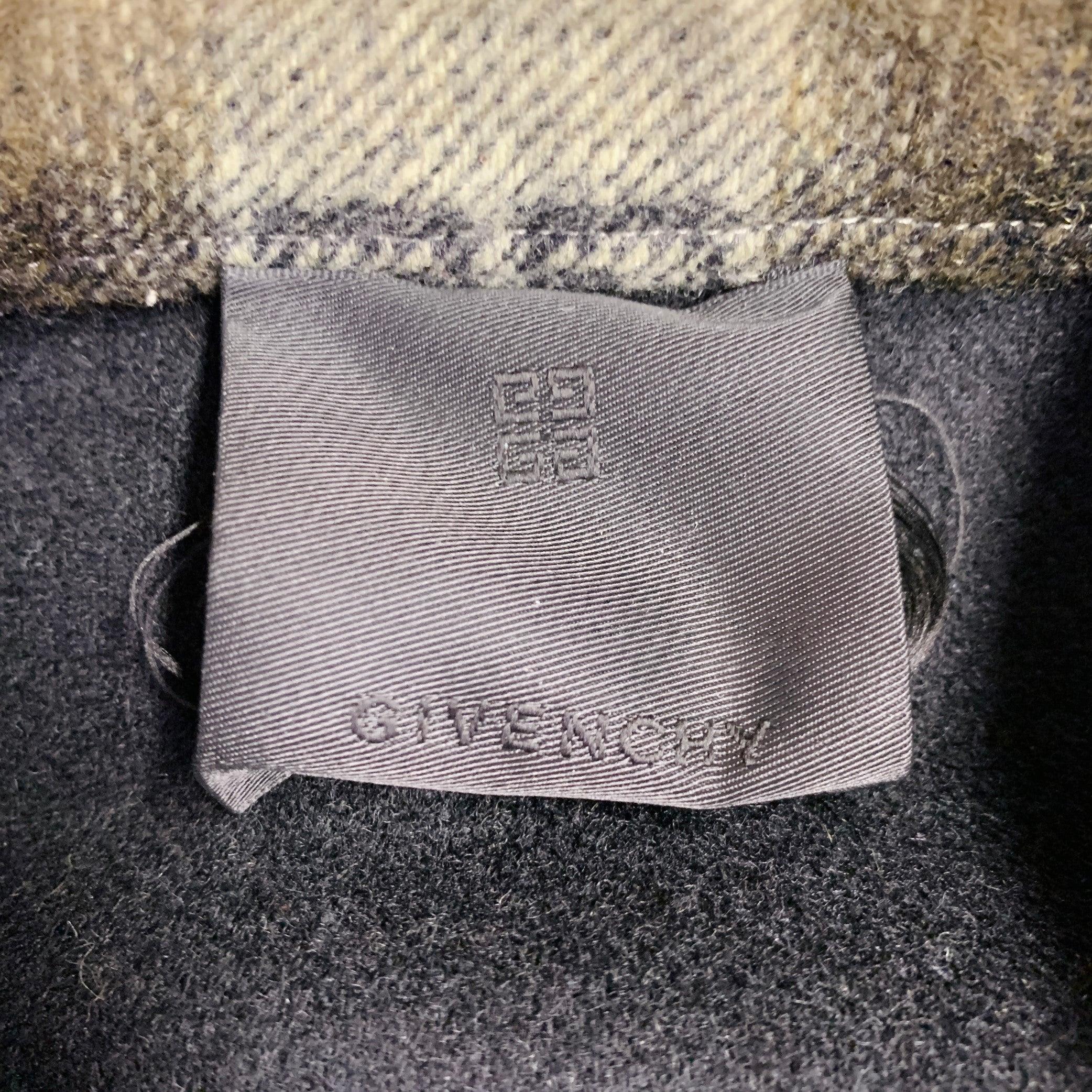 GIVENCHY Size L Green Black Plaid Monogram Wool Long Sleeve Jacket (veste chemise à manches longues en laine) Excellent état - En vente à San Francisco, CA