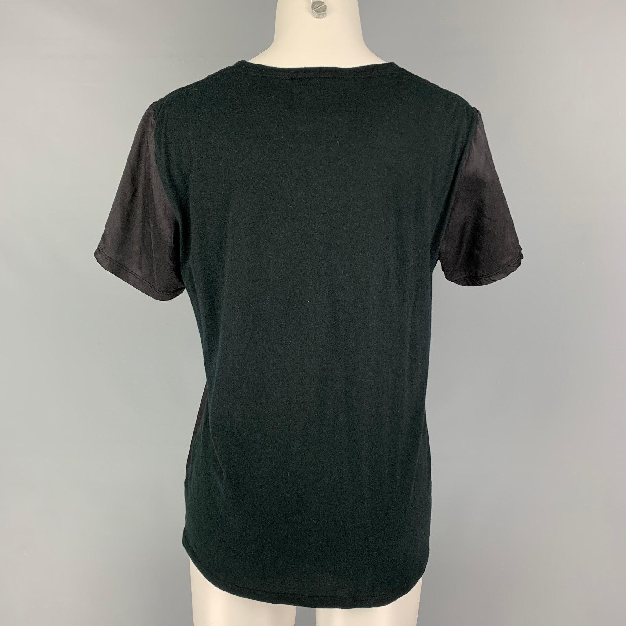 GIVENCHY Size S Black Silk Print Crew-Neck T-Shirt In Good Condition For Sale In San Francisco, CA