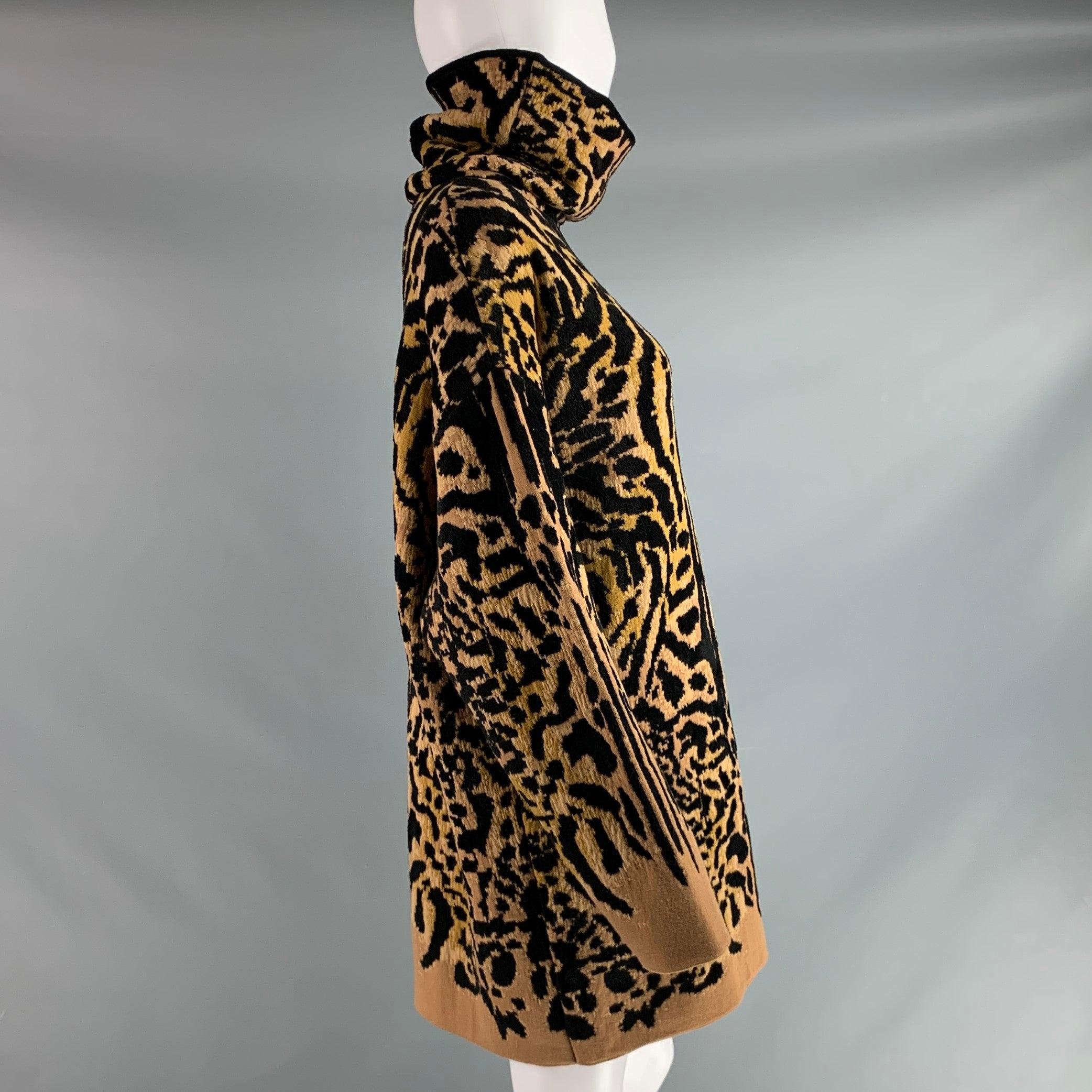 Noir GIVENCHY Size XS Black Camel Wool Blend Leopard Turtleneck Sweater en vente